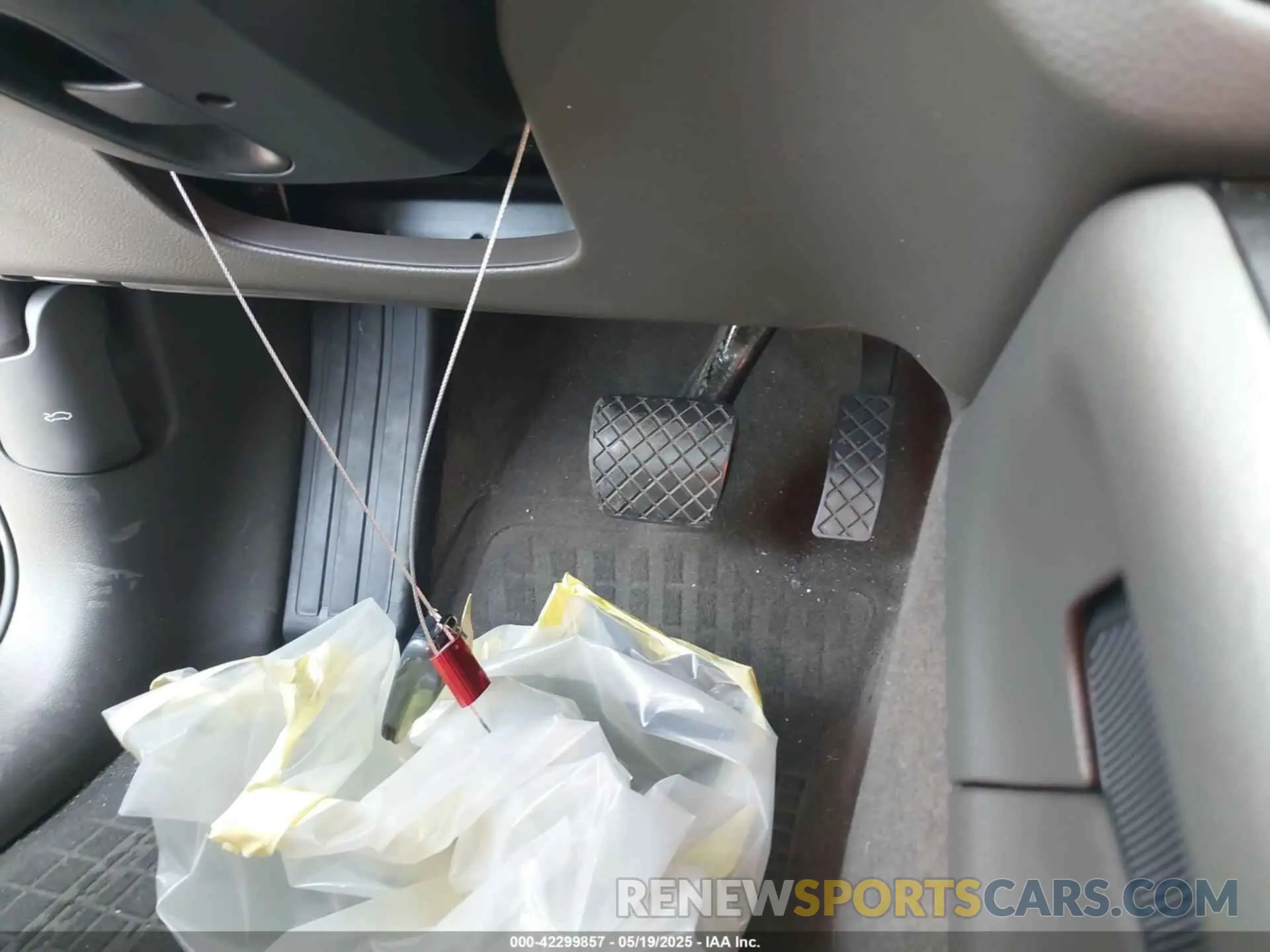 11 Photograph of a damaged car WP1AA2A55MLB07555 PORSCHE MACAN 2021