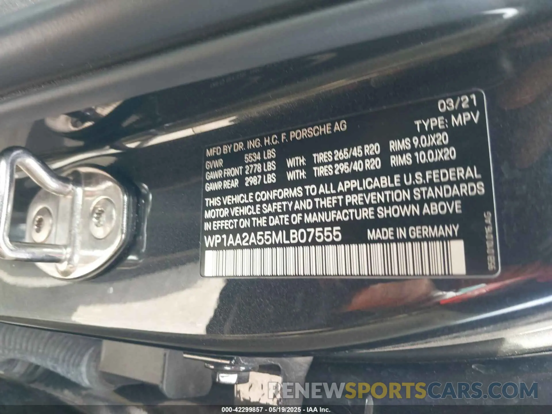9 Photograph of a damaged car WP1AA2A55MLB07555 PORSCHE MACAN 2021