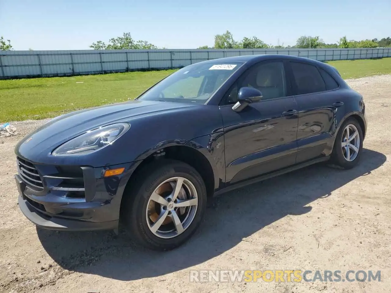 1 Photograph of a damaged car WP1AA2A56MLB14319 PORSCHE MACAN 2021
