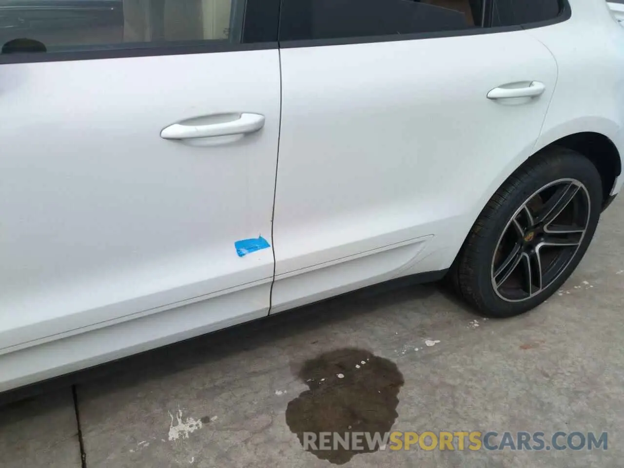 12 Photograph of a damaged car WP1AA2A57MLB06939 PORSCHE MACAN 2021
