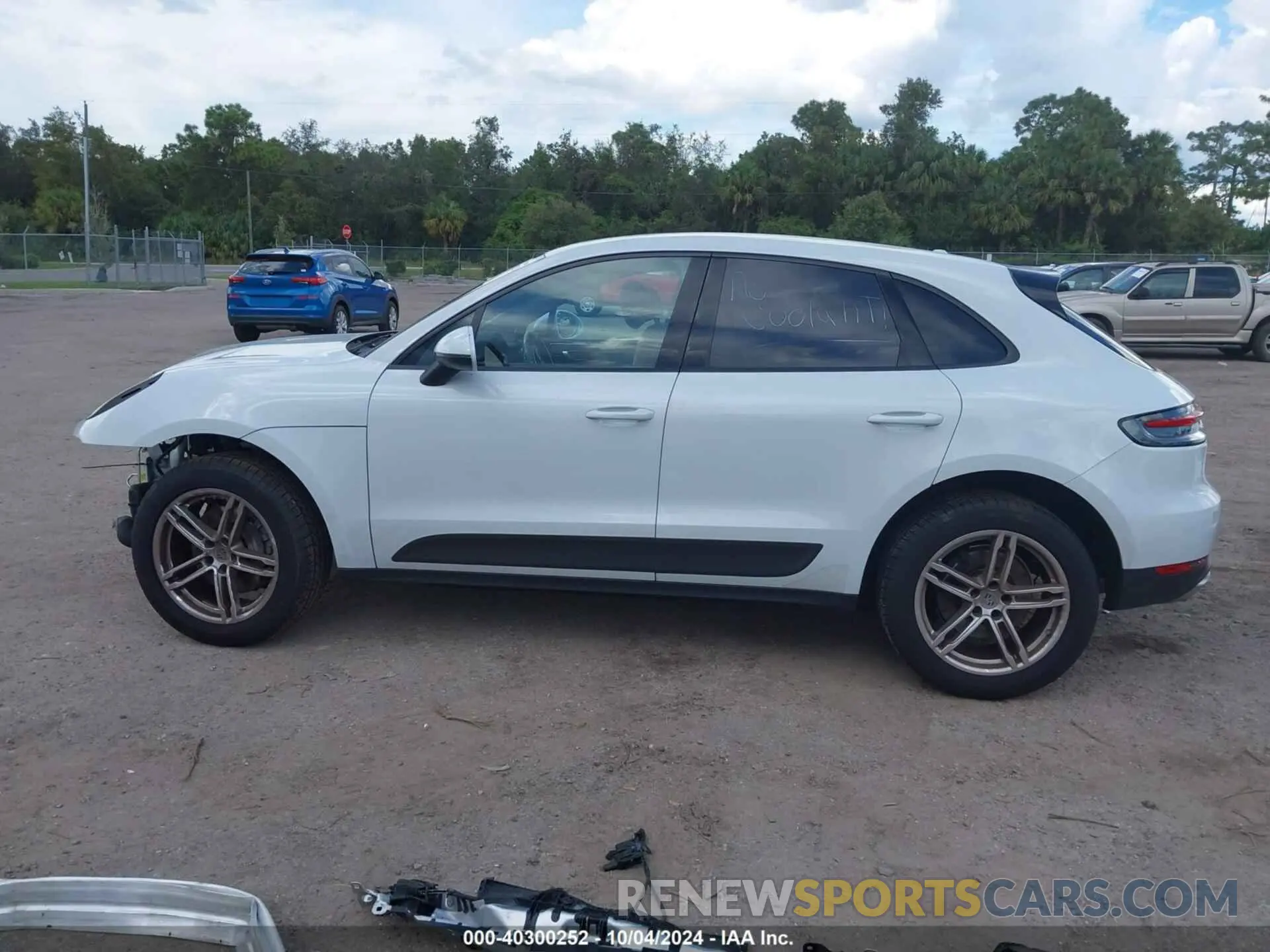 15 Photograph of a damaged car WP1AA2A58MLB17349 PORSCHE MACAN 2021