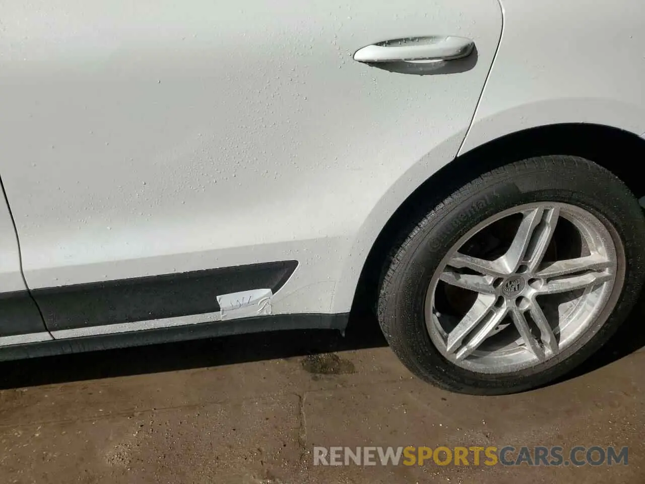 13 Photograph of a damaged car WP1AA2A59MLB01807 PORSCHE MACAN 2021