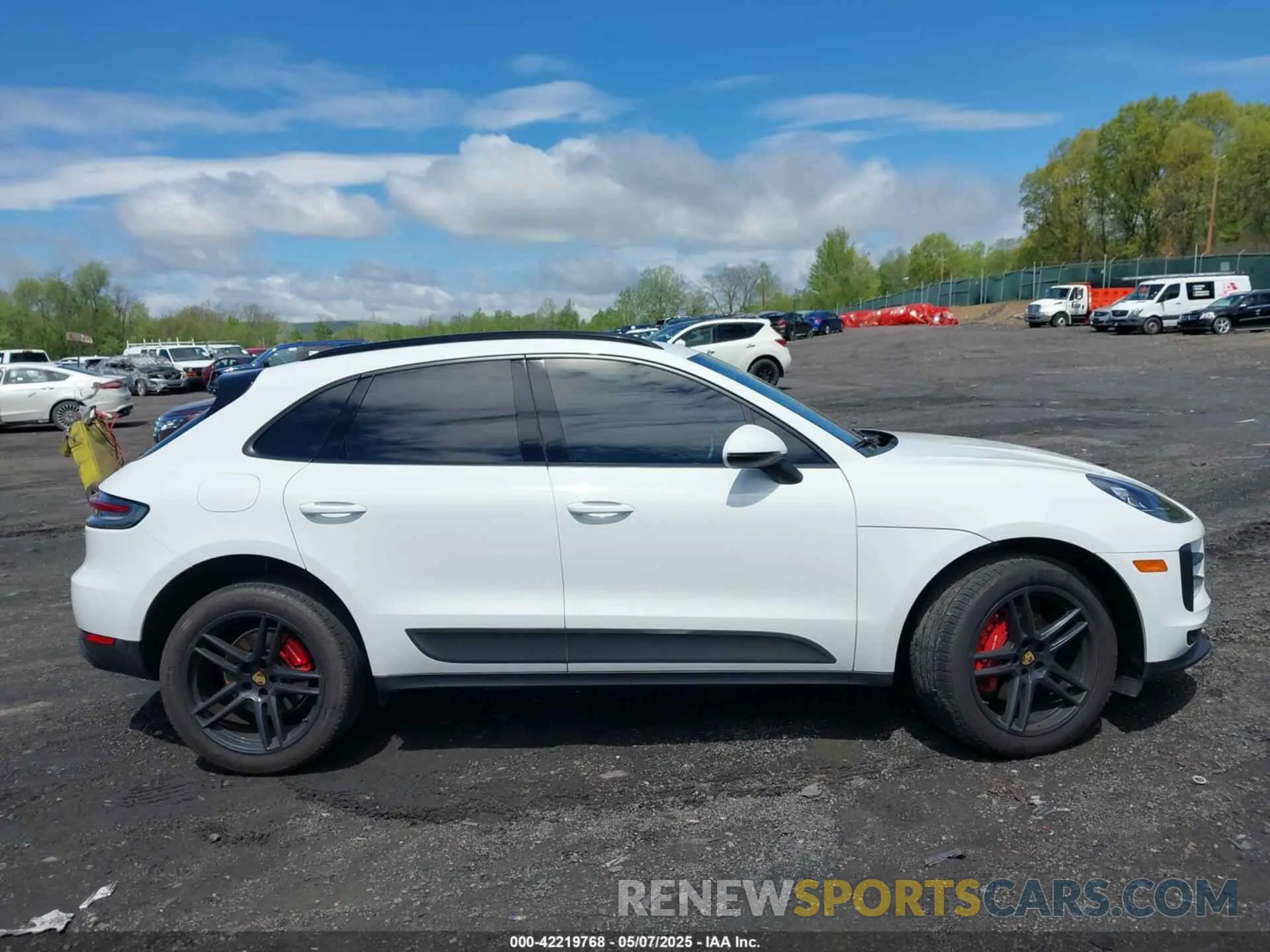 13 Photograph of a damaged car WP1AA2A59MLB10281 PORSCHE MACAN 2021