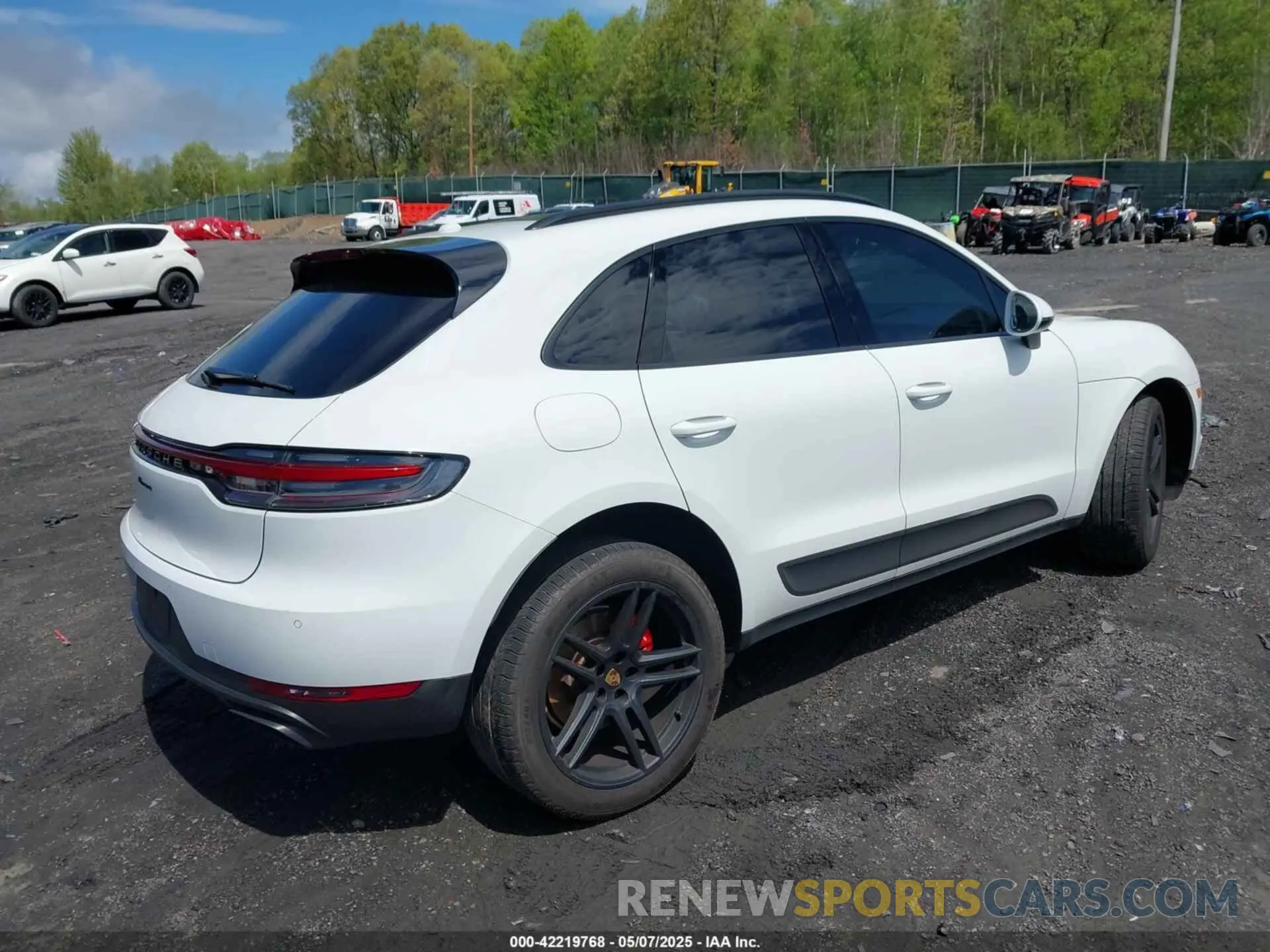 4 Photograph of a damaged car WP1AA2A59MLB10281 PORSCHE MACAN 2021