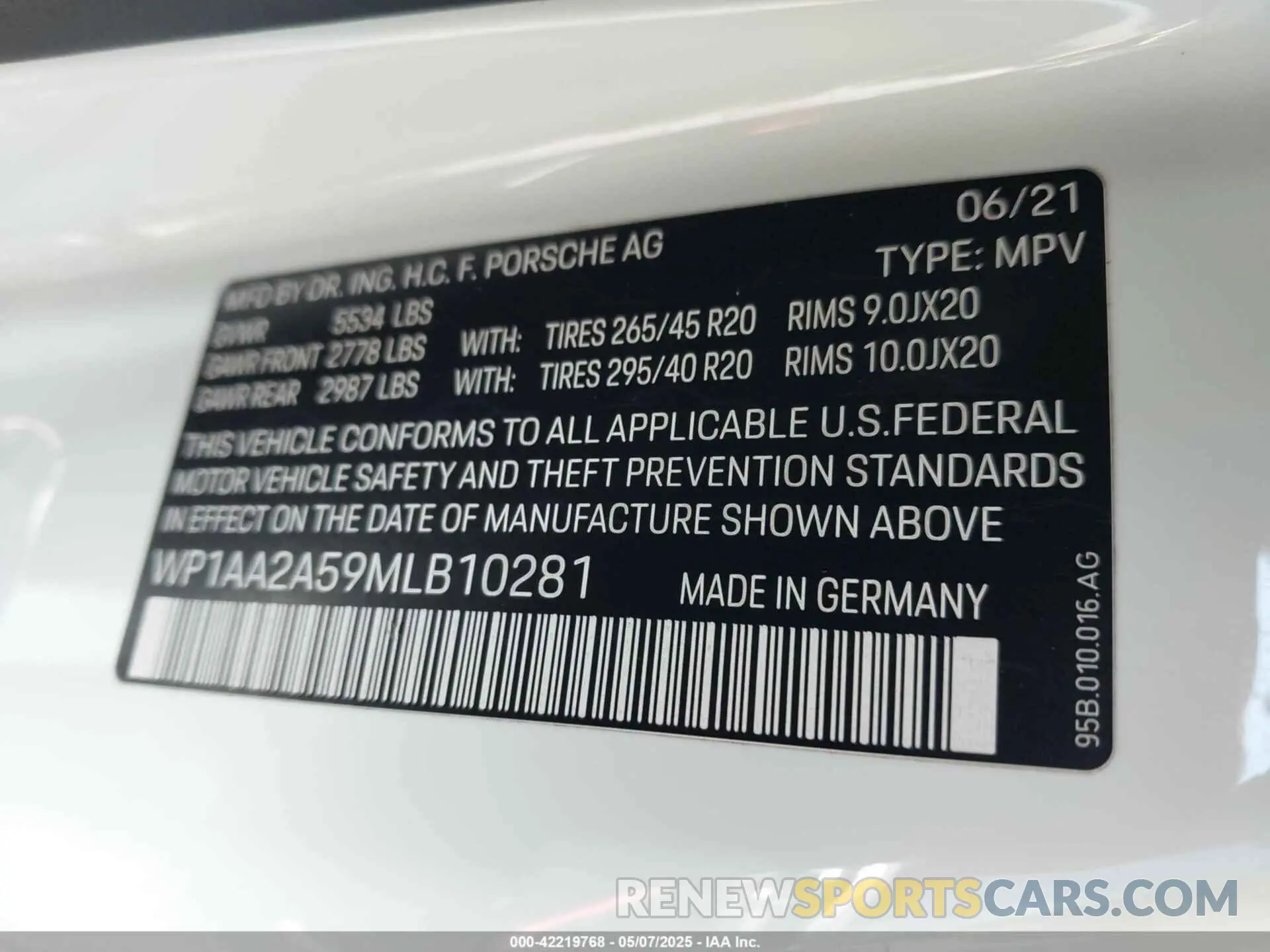 9 Photograph of a damaged car WP1AA2A59MLB10281 PORSCHE MACAN 2021