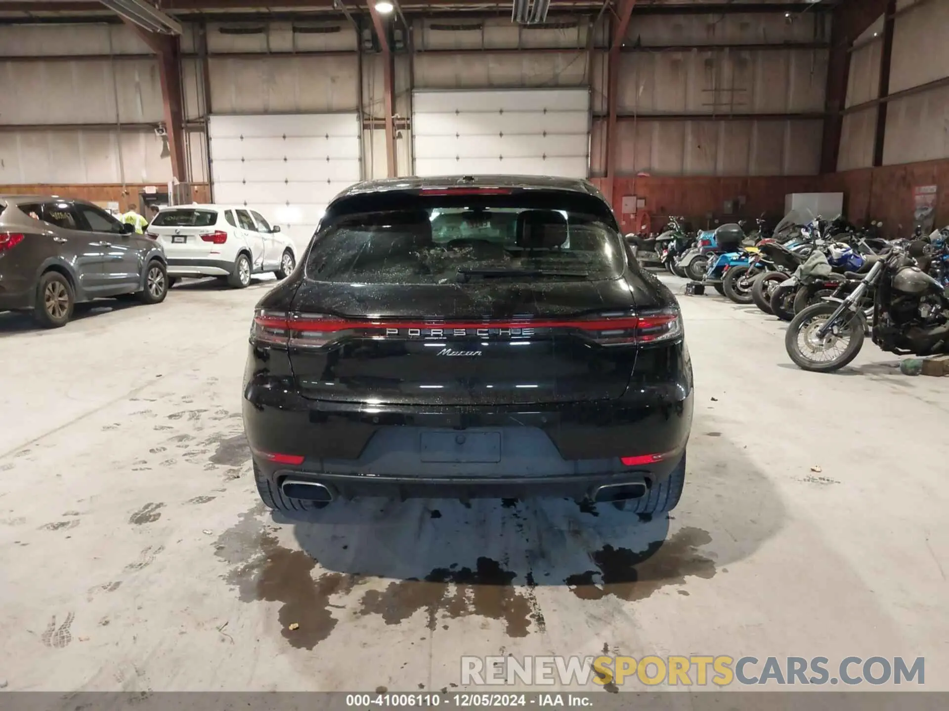 16 Photograph of a damaged car WP1AA2A59MLB11415 PORSCHE MACAN 2021