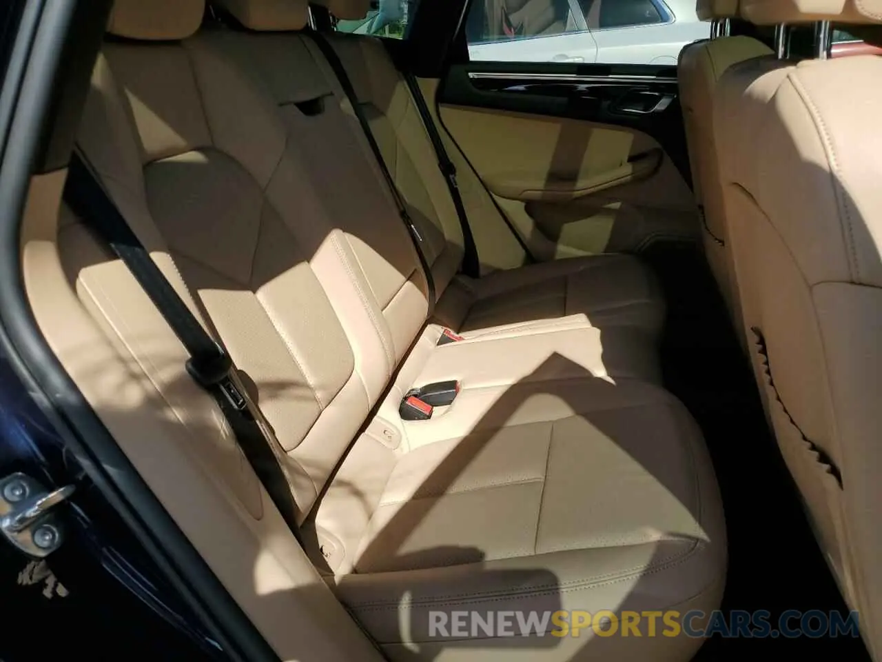 11 Photograph of a damaged car WP1AB2A50MLB34286 PORSCHE MACAN 2021