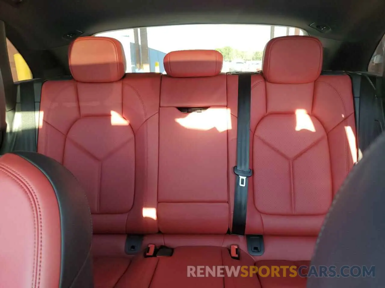 10 Photograph of a damaged car WP1AB2A53MLB30488 PORSCHE MACAN 2021