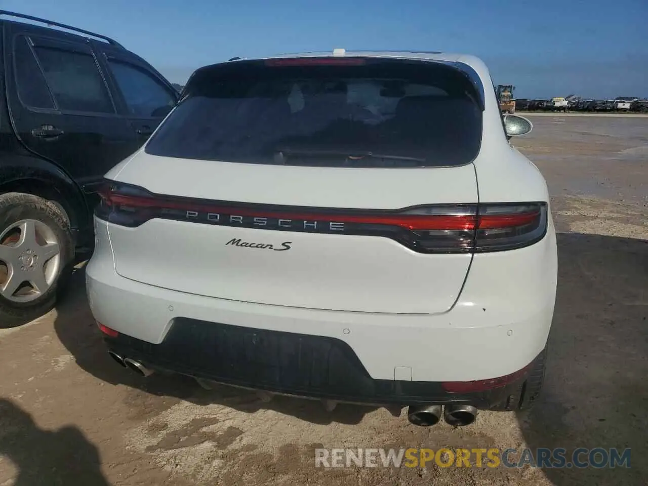 6 Photograph of a damaged car WP1AB2A53MLB30488 PORSCHE MACAN 2021