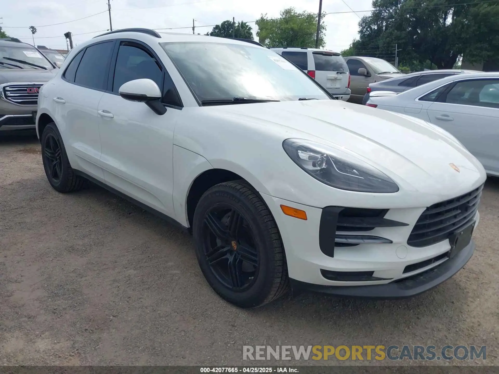 1 Photograph of a damaged car WP1AB2A53MLB37831 PORSCHE MACAN 2021