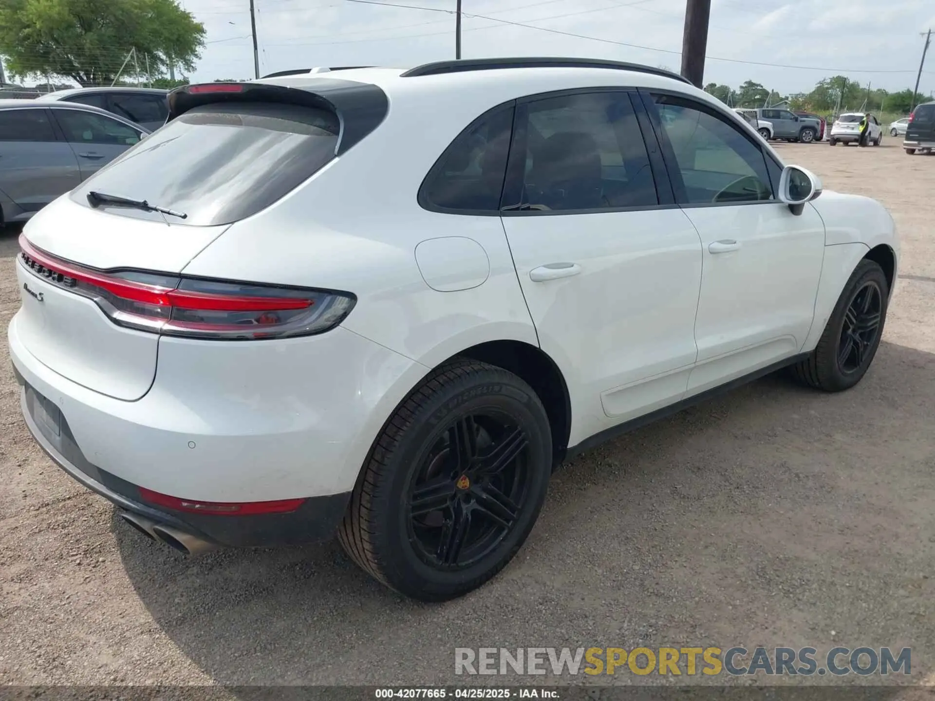 4 Photograph of a damaged car WP1AB2A53MLB37831 PORSCHE MACAN 2021