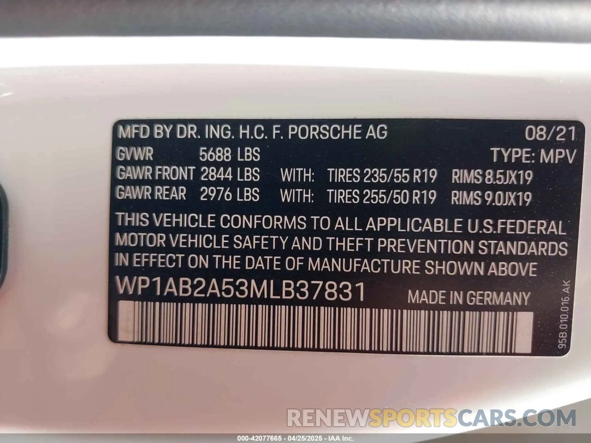 9 Photograph of a damaged car WP1AB2A53MLB37831 PORSCHE MACAN 2021