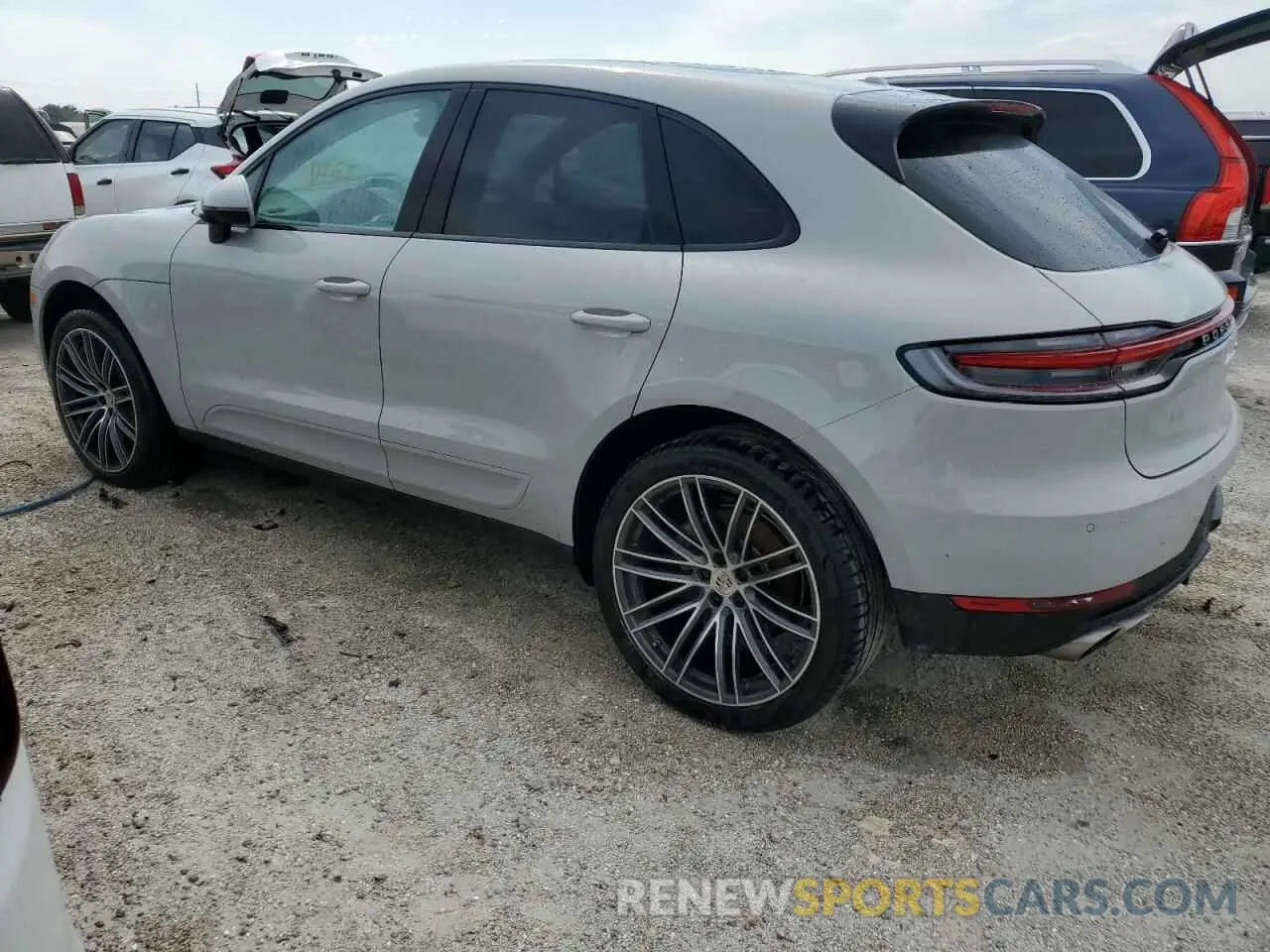 2 Фотография поврежденного автомобиля WP1AB2A54MLB34310 PORSCHE MACAN 2021