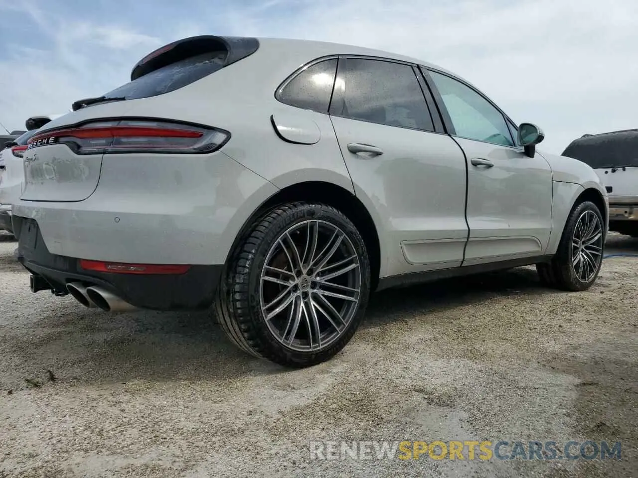 3 Фотография поврежденного автомобиля WP1AB2A54MLB34310 PORSCHE MACAN 2021