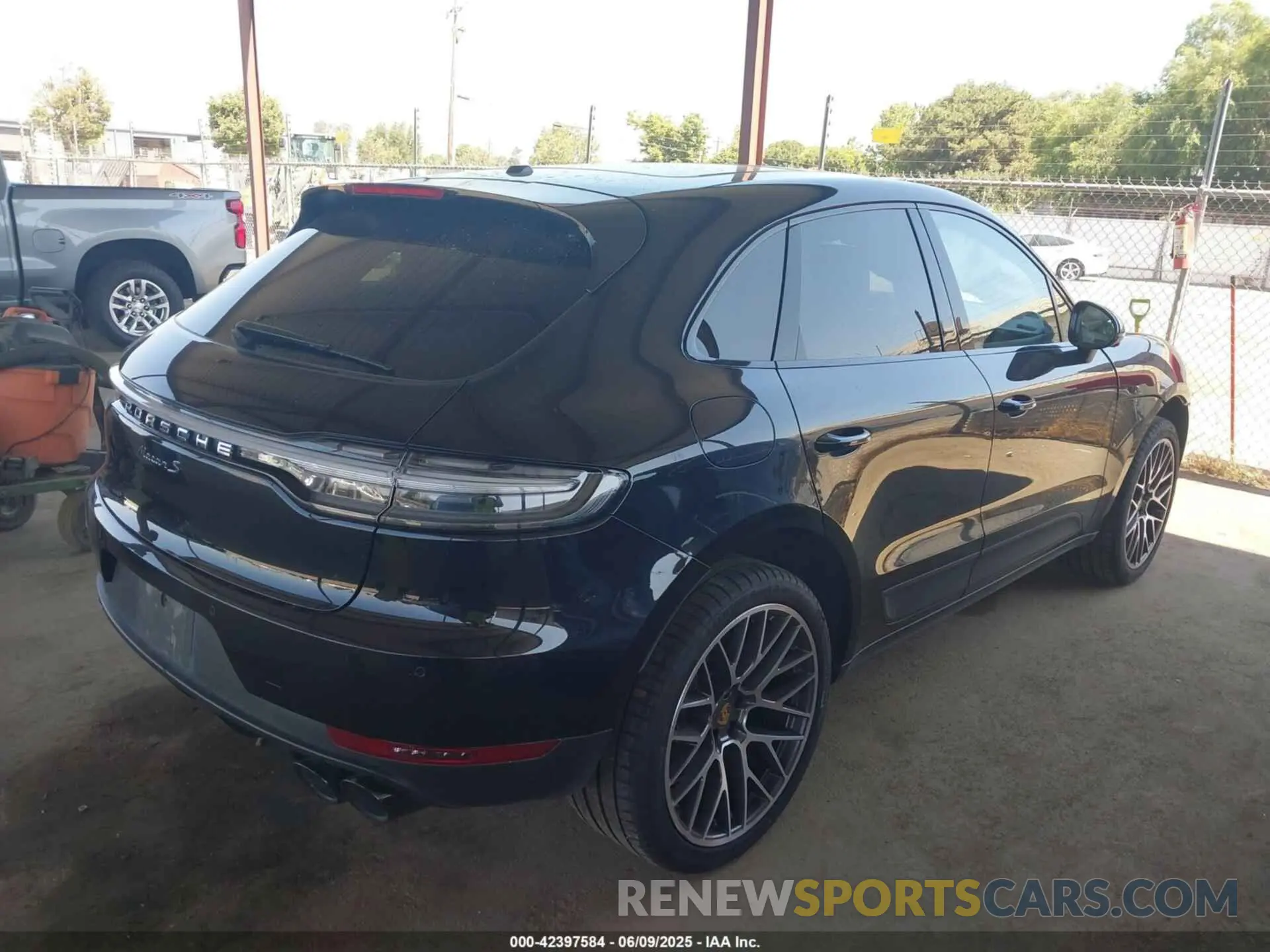 4 Фотография поврежденного автомобиля WP1AB2A54MLB37840 PORSCHE MACAN 2021
