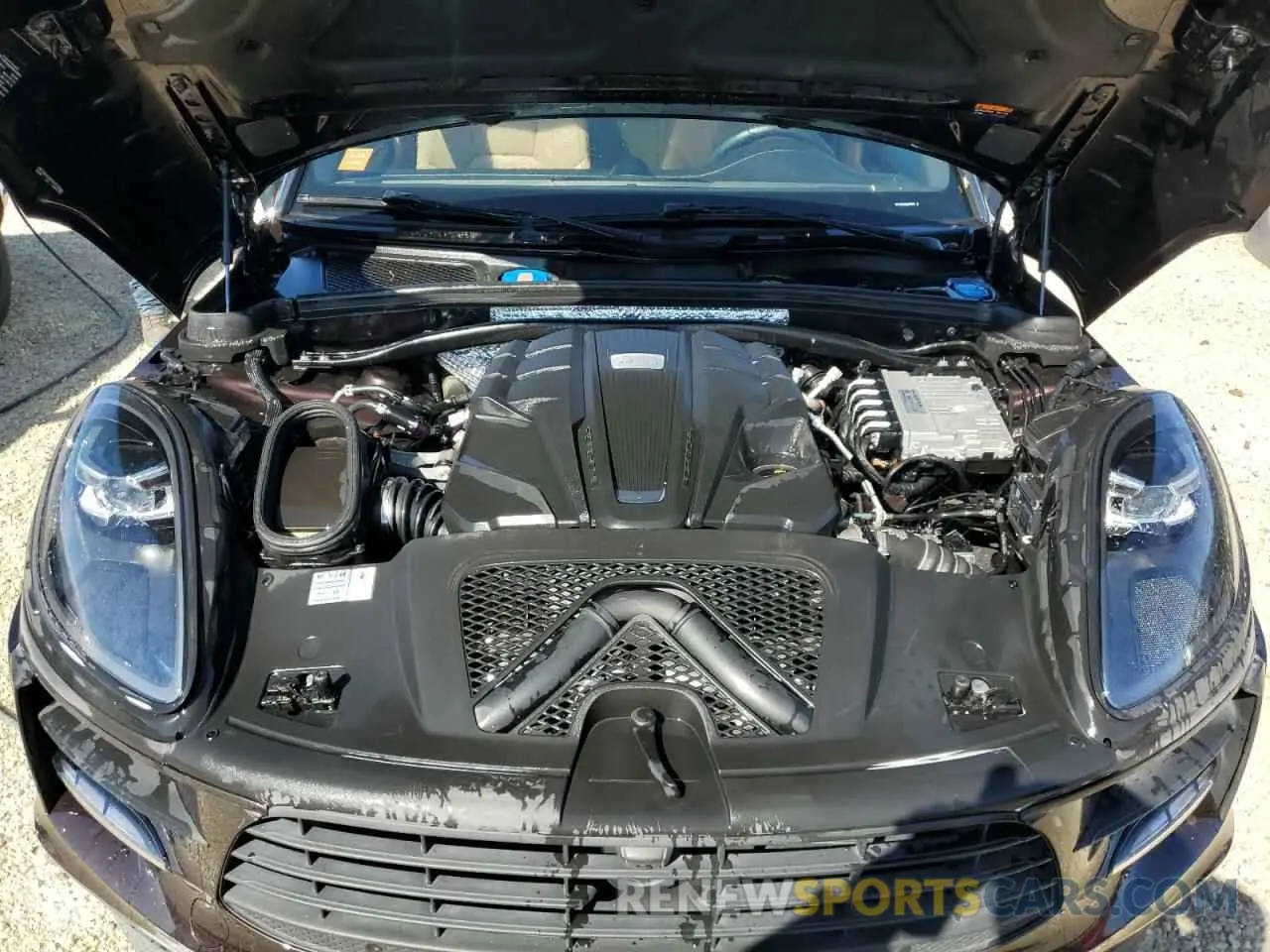 12 Photograph of a damaged car WP1AB2A56MLB32218 PORSCHE MACAN 2021