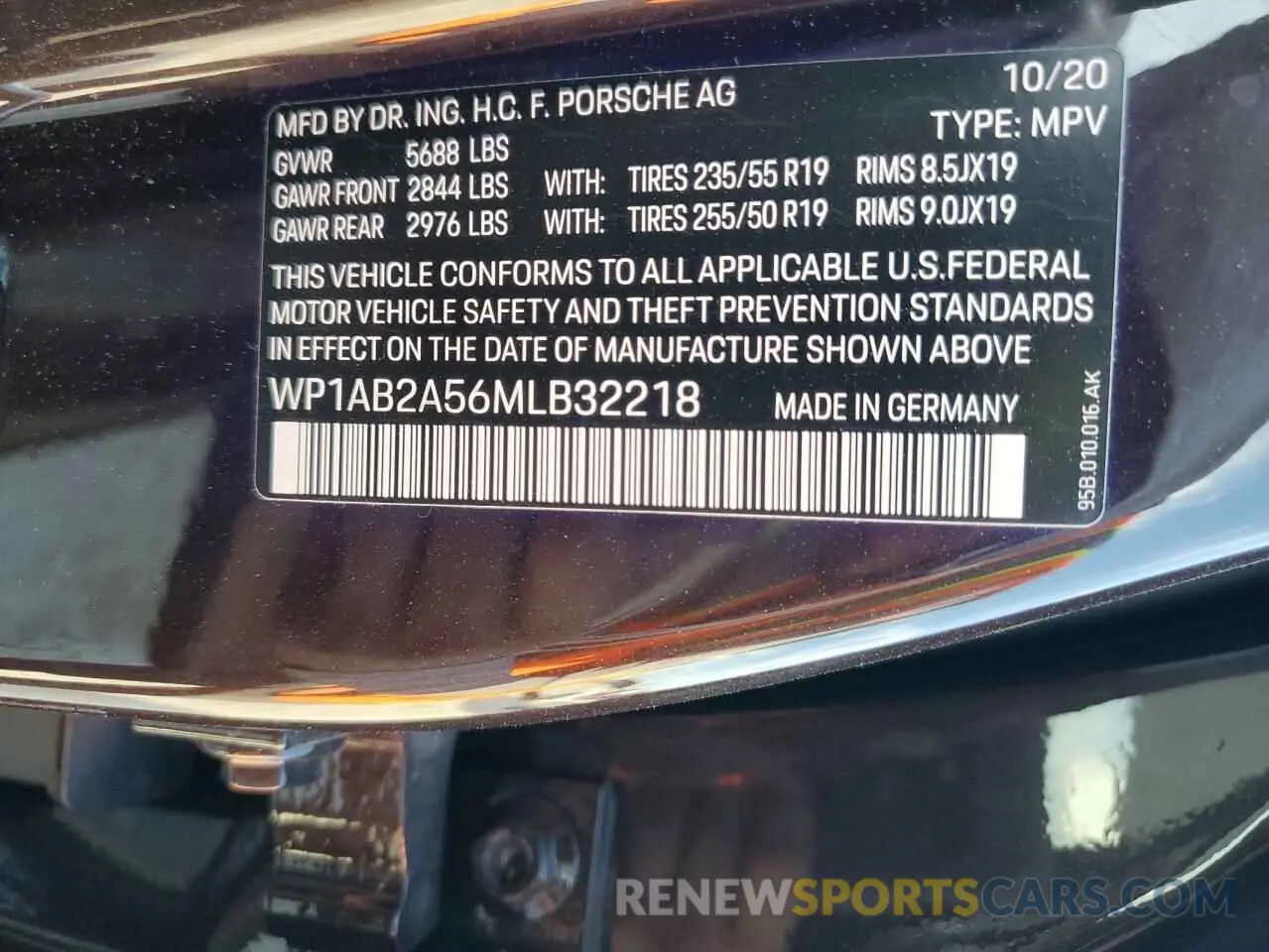 14 Photograph of a damaged car WP1AB2A56MLB32218 PORSCHE MACAN 2021
