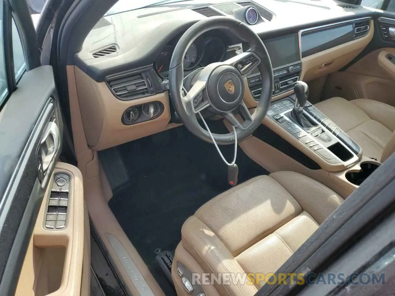 8 Photograph of a damaged car WP1AB2A56MLB32218 PORSCHE MACAN 2021