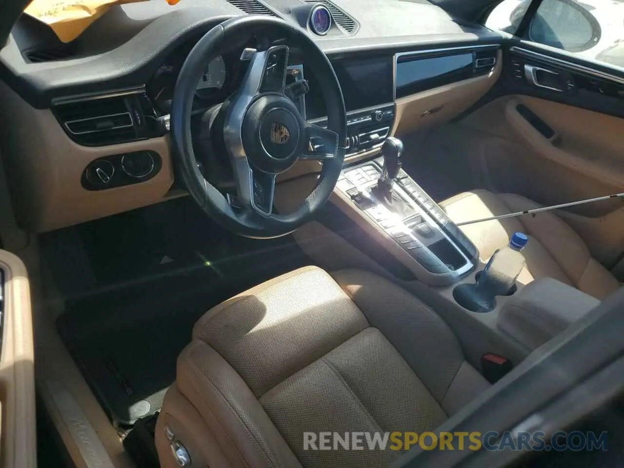 8 Photograph of a damaged car WP1AB2A56MLB33045 PORSCHE MACAN 2021