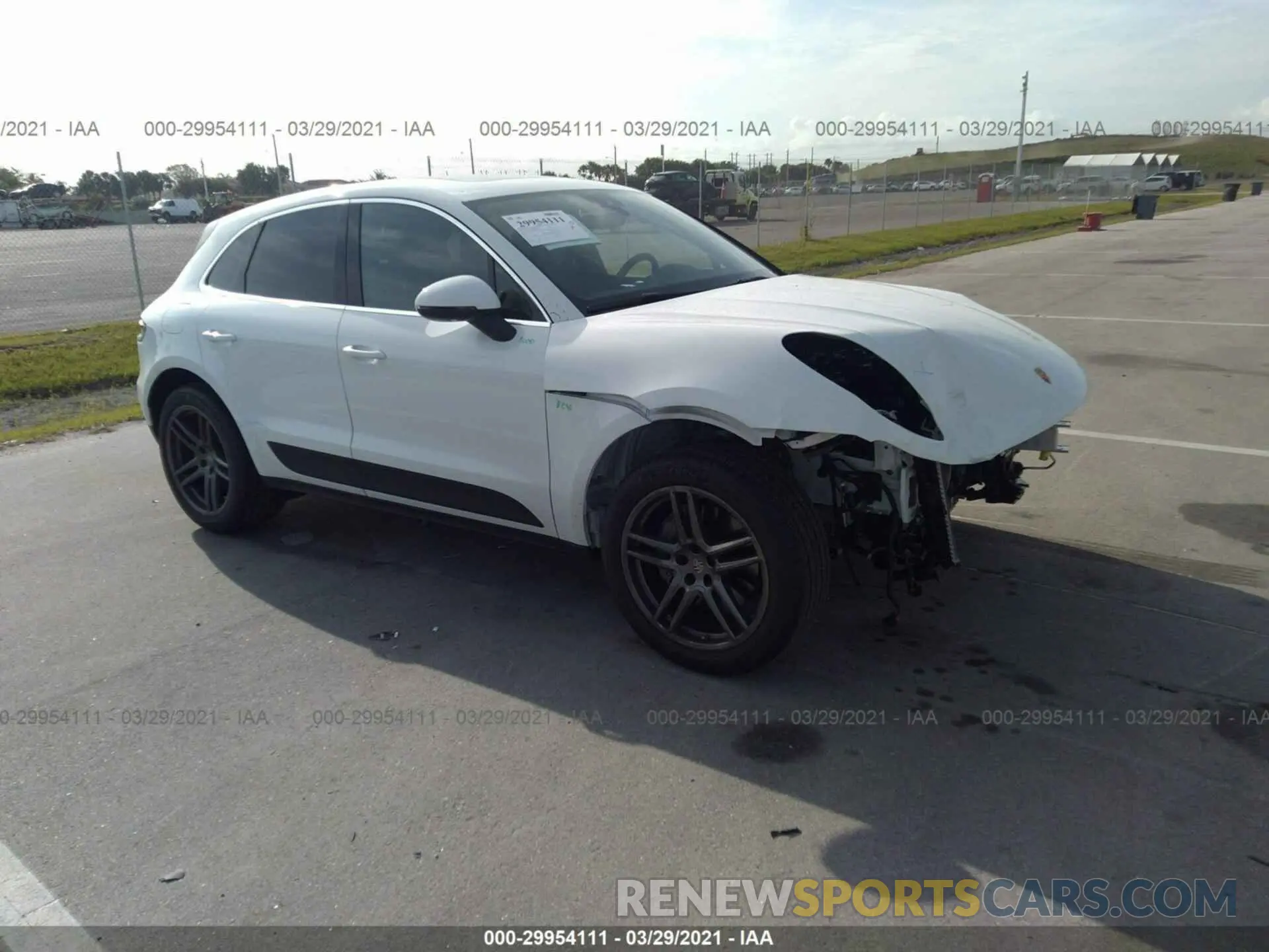 1 Photograph of a damaged car WP1AB2A57MLB32213 PORSCHE MACAN 2021