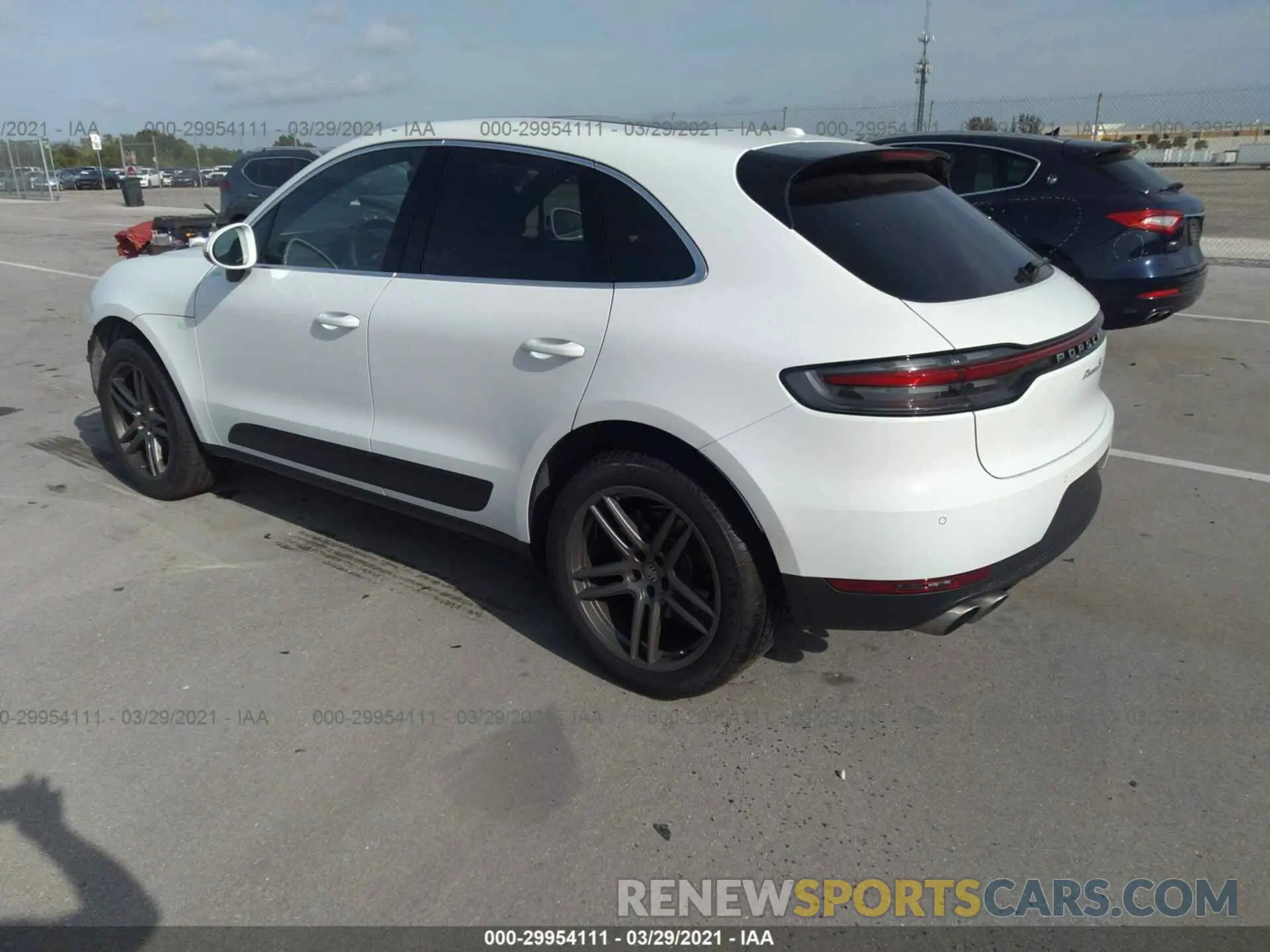 3 Photograph of a damaged car WP1AB2A57MLB32213 PORSCHE MACAN 2021