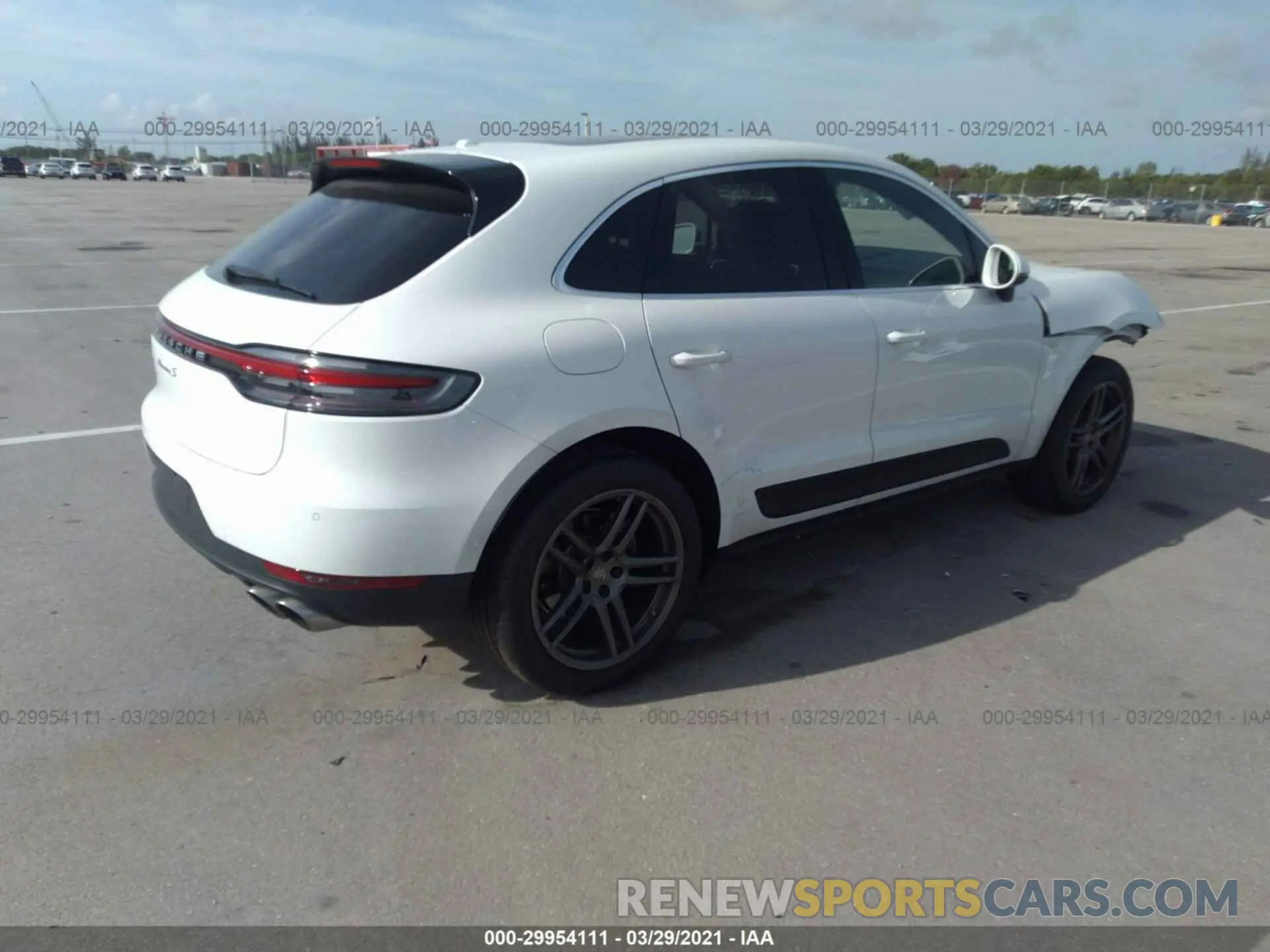 4 Photograph of a damaged car WP1AB2A57MLB32213 PORSCHE MACAN 2021