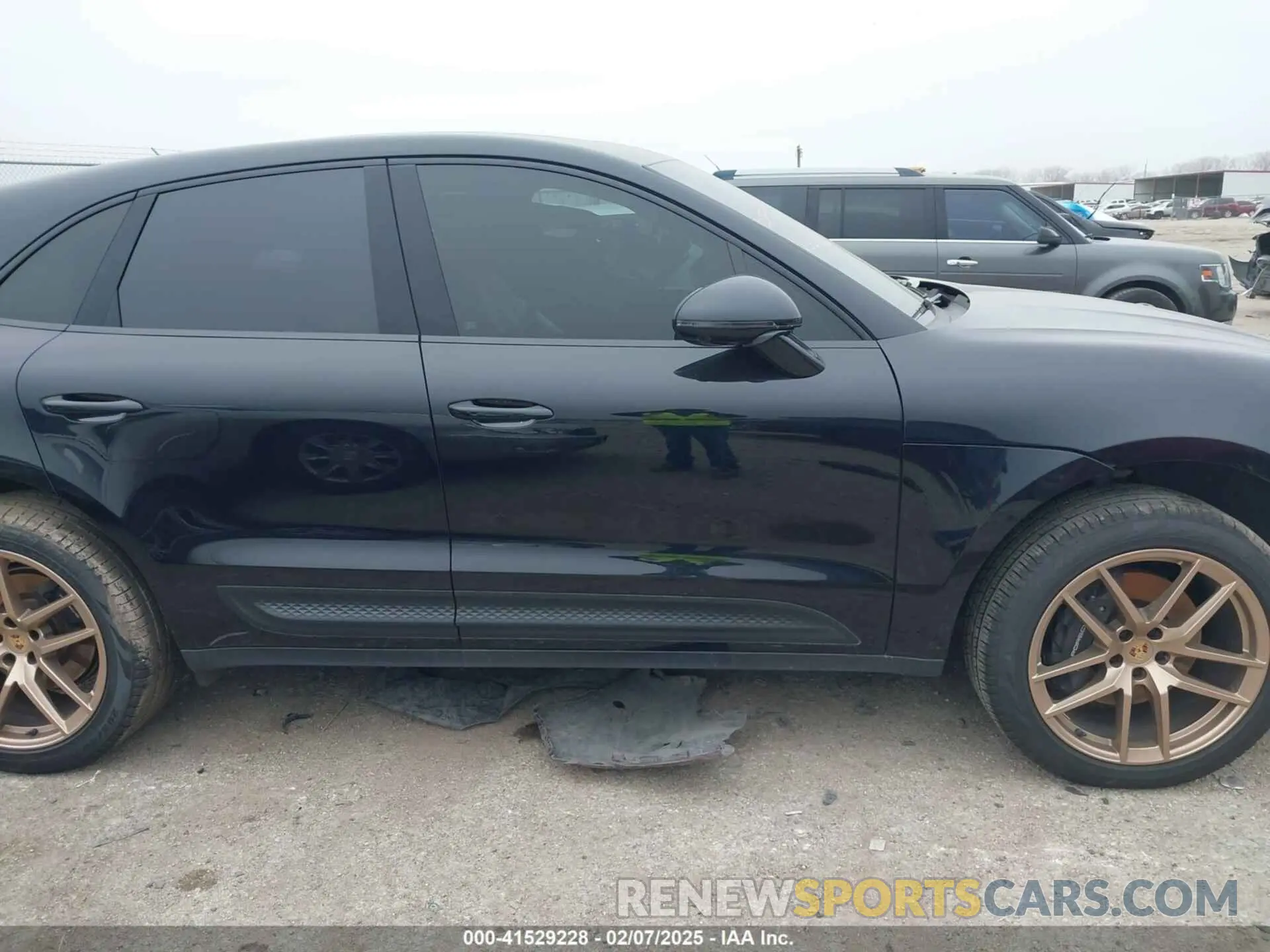 13 Photograph of a damaged car WP1AA2A52NLB06879 PORSCHE MACAN 2022
