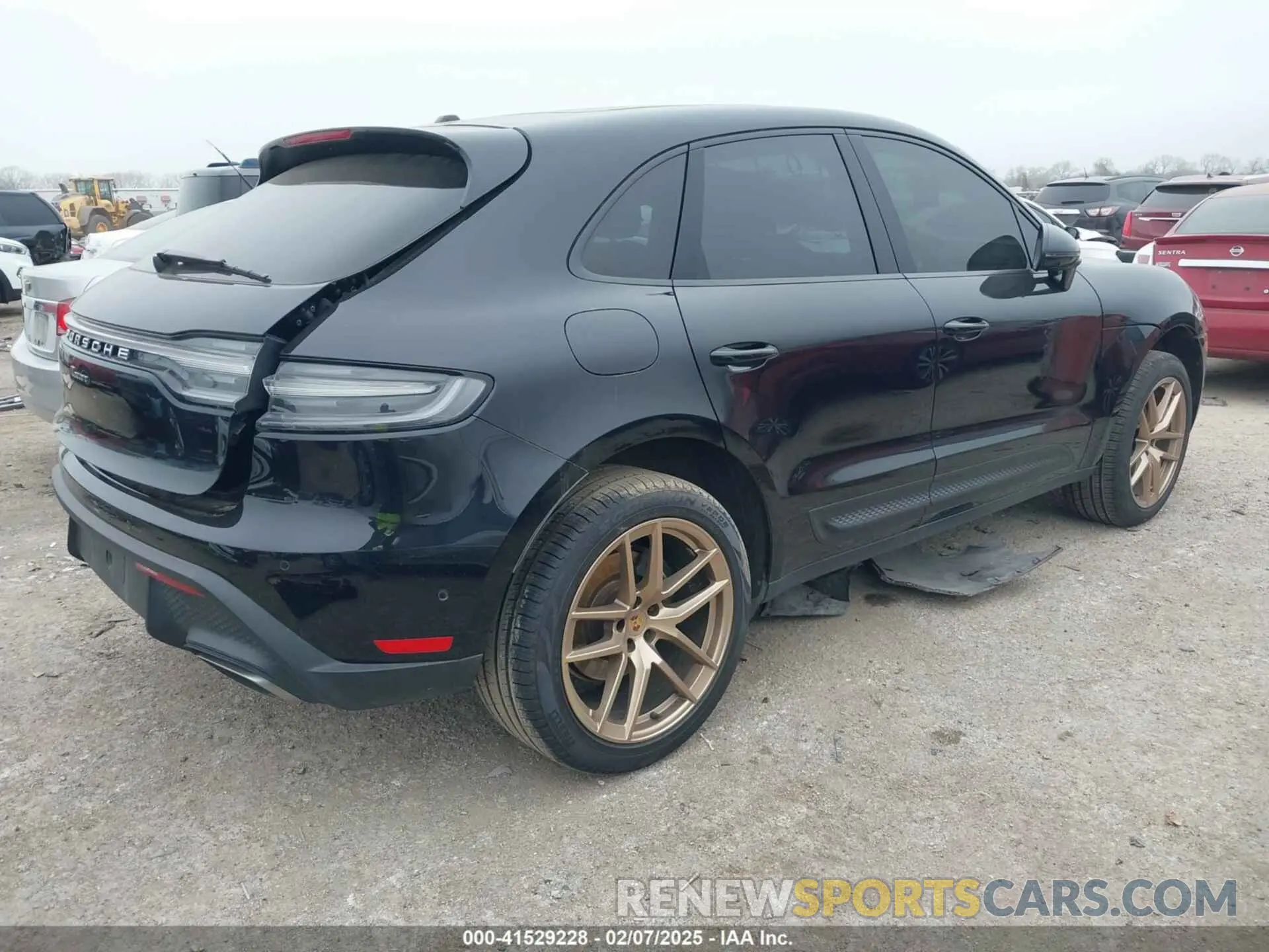 4 Photograph of a damaged car WP1AA2A52NLB06879 PORSCHE MACAN 2022