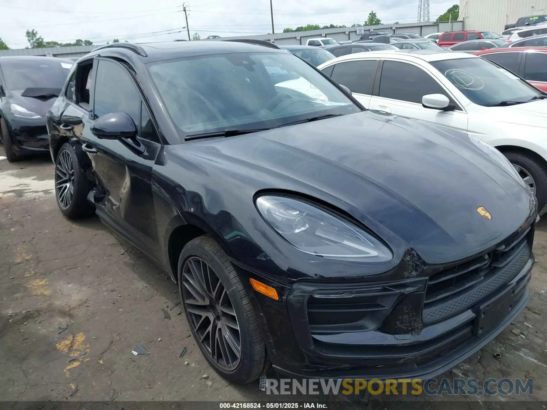 1 Photograph of a damaged car WP1AA2A52NLB09801 PORSCHE MACAN 2022