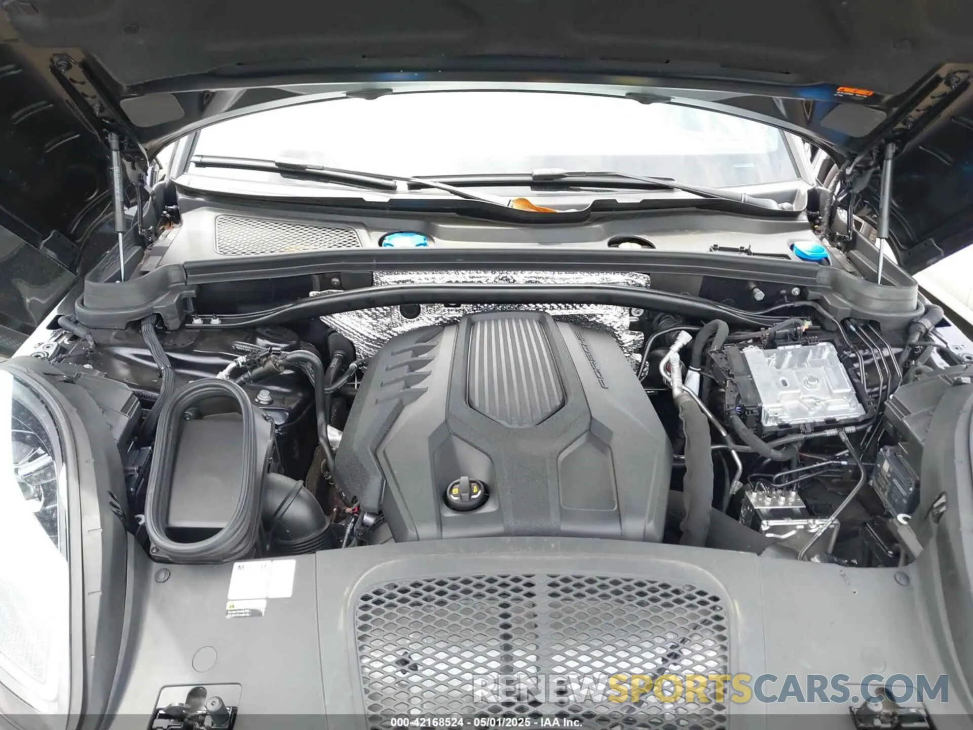 10 Photograph of a damaged car WP1AA2A52NLB09801 PORSCHE MACAN 2022