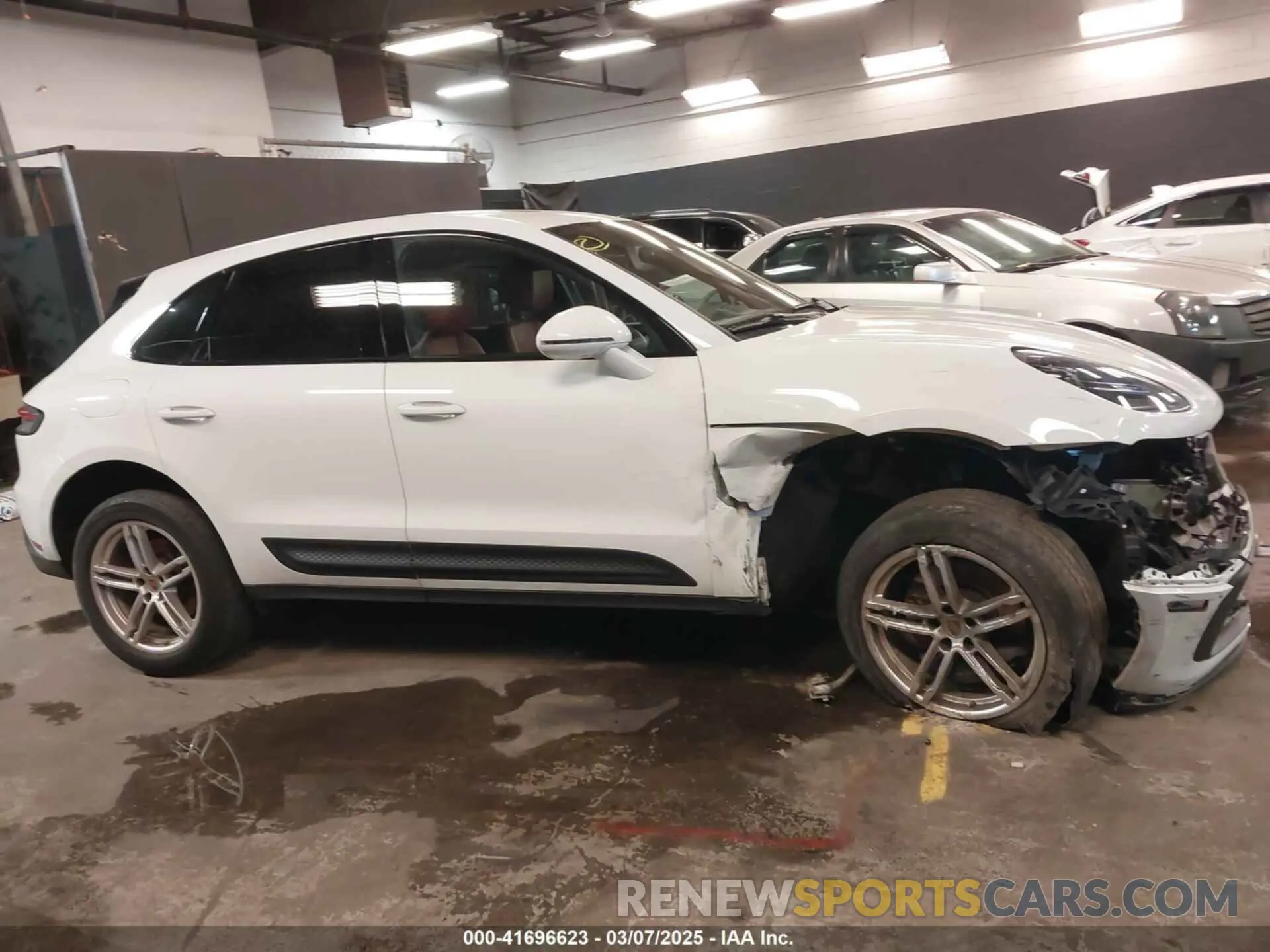 13 Фотография поврежденного автомобиля WP1AA2A54NLB03594 PORSCHE MACAN 2022