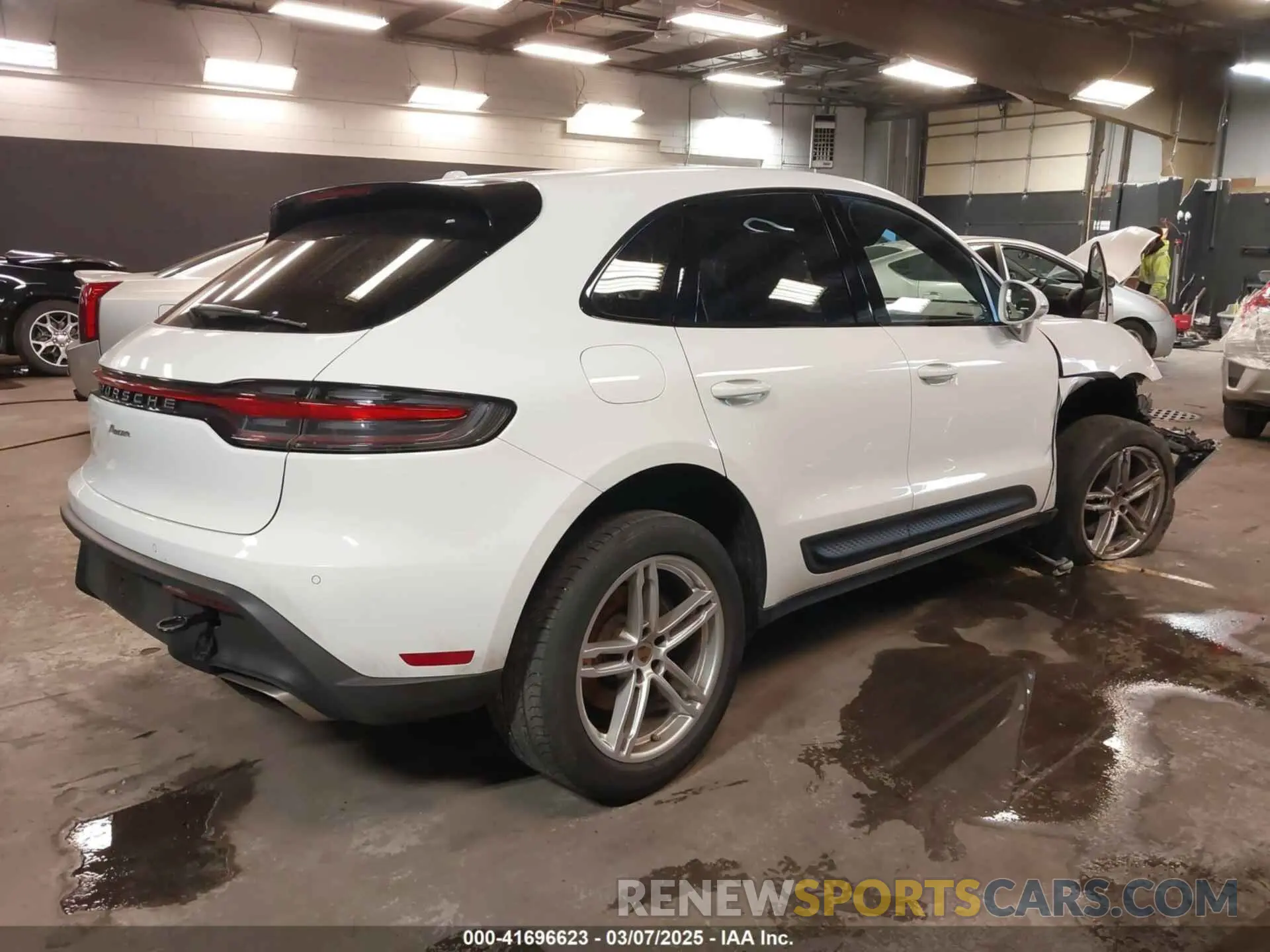 4 Фотография поврежденного автомобиля WP1AA2A54NLB03594 PORSCHE MACAN 2022