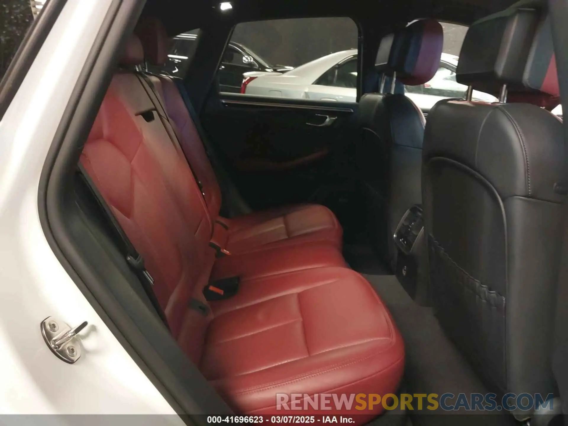 8 Фотография поврежденного автомобиля WP1AA2A54NLB03594 PORSCHE MACAN 2022