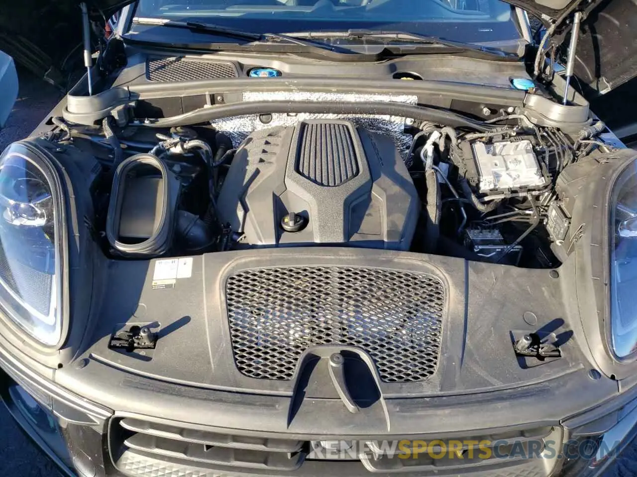 12 Photograph of a damaged car WP1AA2A54NLB07905 PORSCHE MACAN 2022