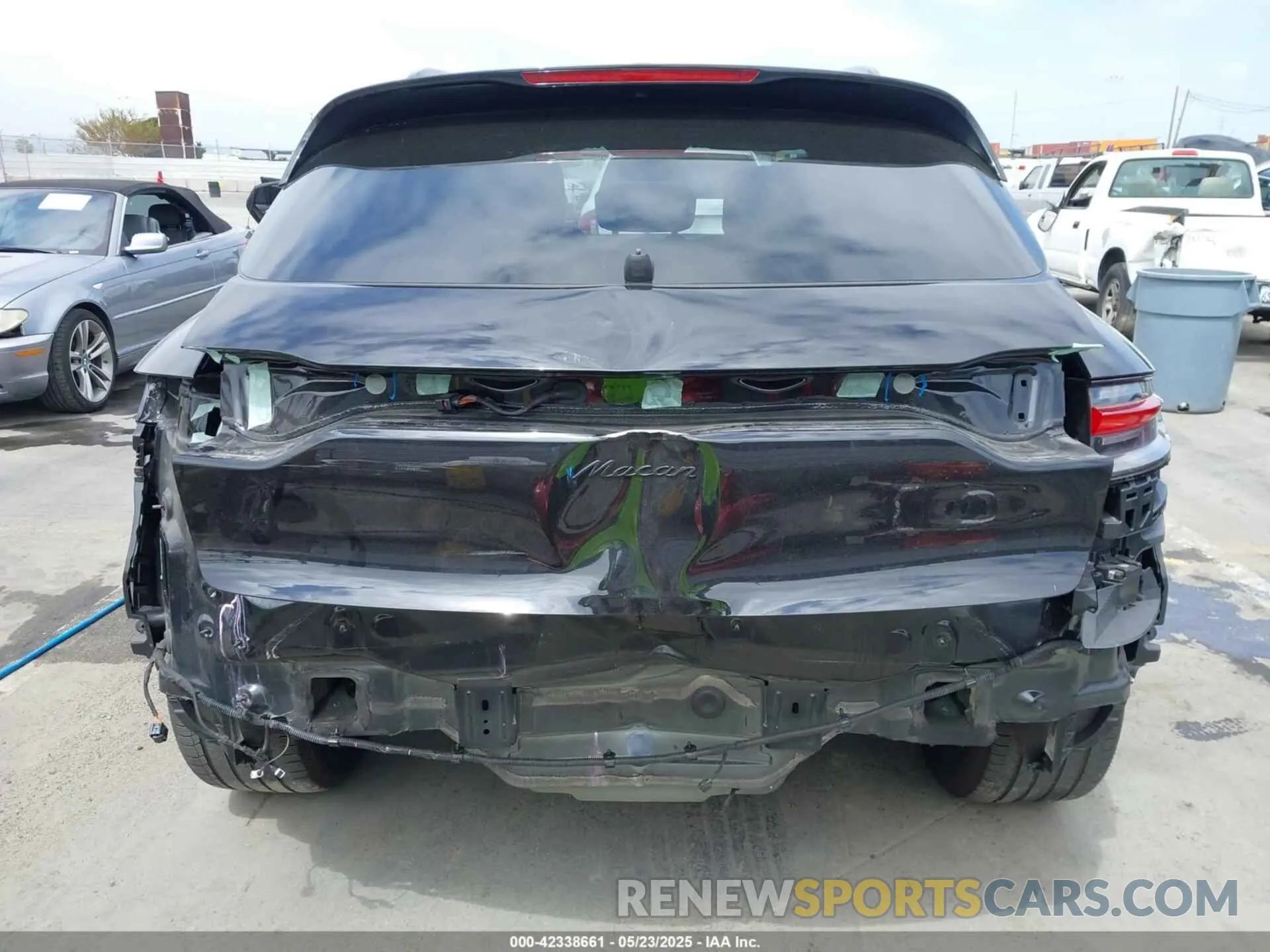 6 Photograph of a damaged car WP1AA2A55NLB00378 PORSCHE MACAN 2022