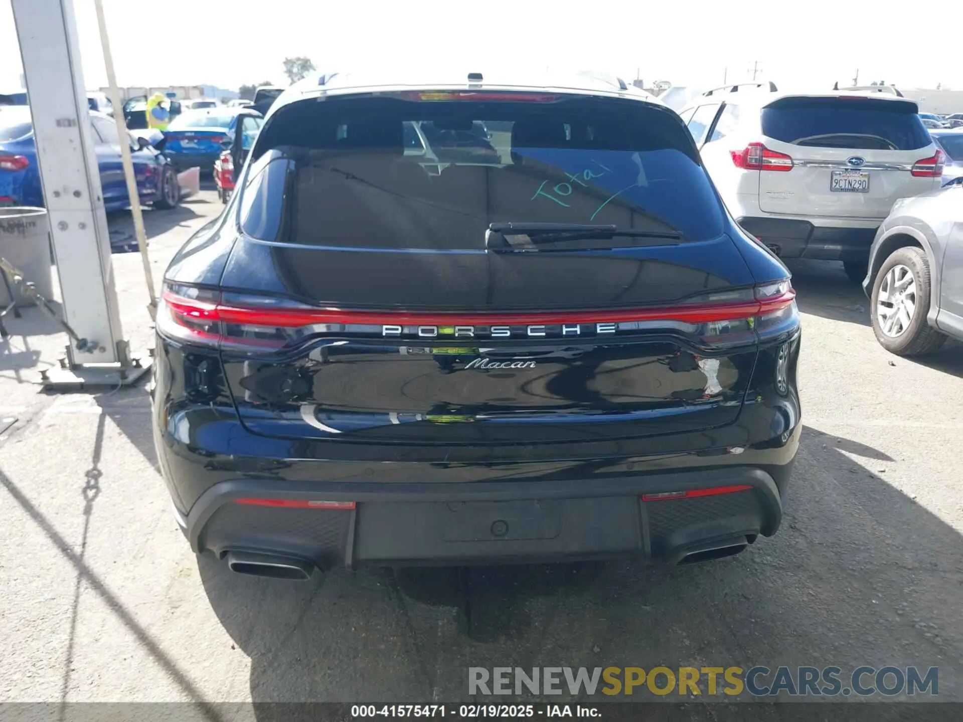 17 Фотография поврежденного автомобиля WP1AA2A56NLB01345 PORSCHE MACAN 2022