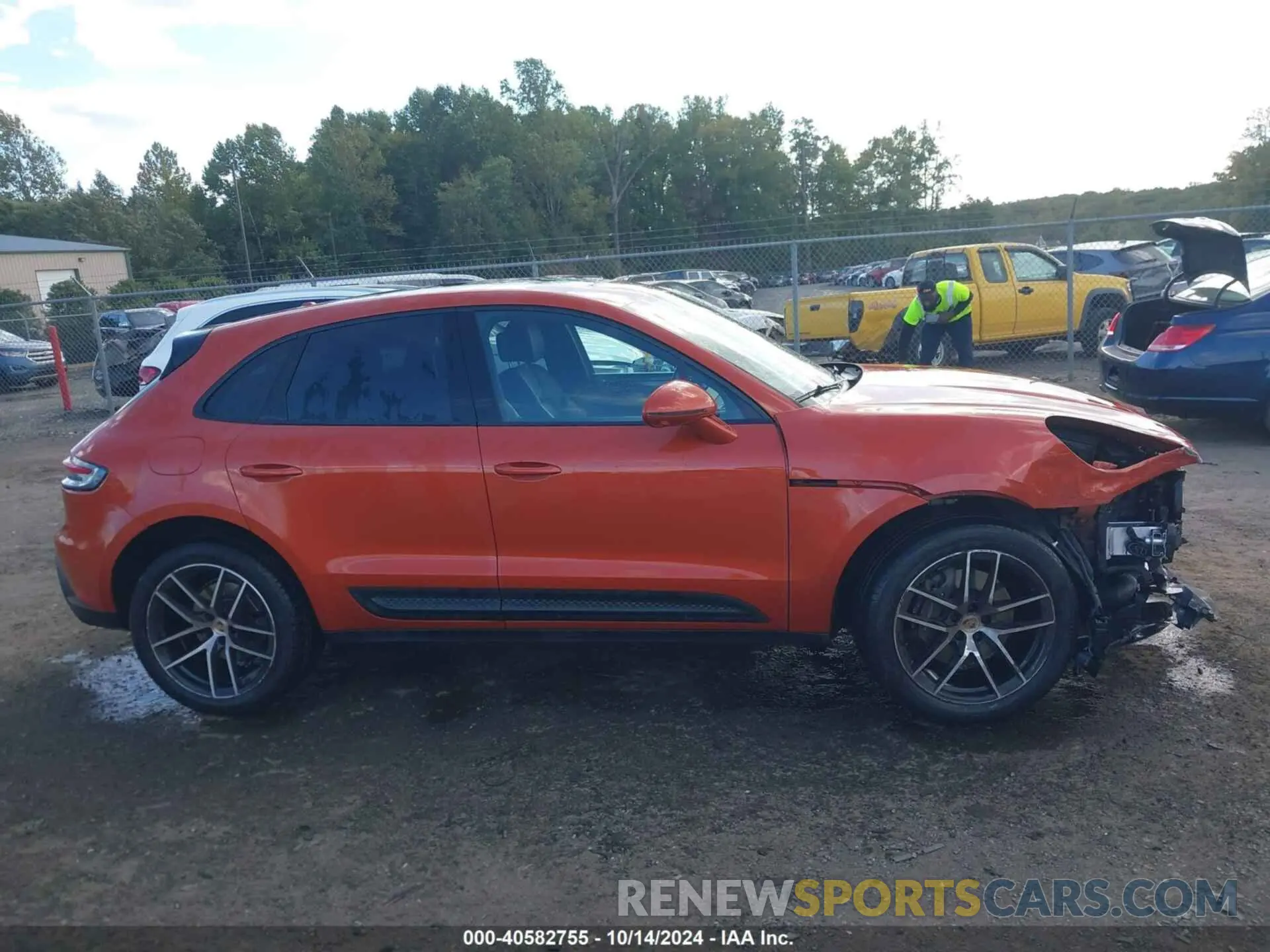 13 Фотография поврежденного автомобиля WP1AA2A56NLB02687 PORSCHE MACAN 2022