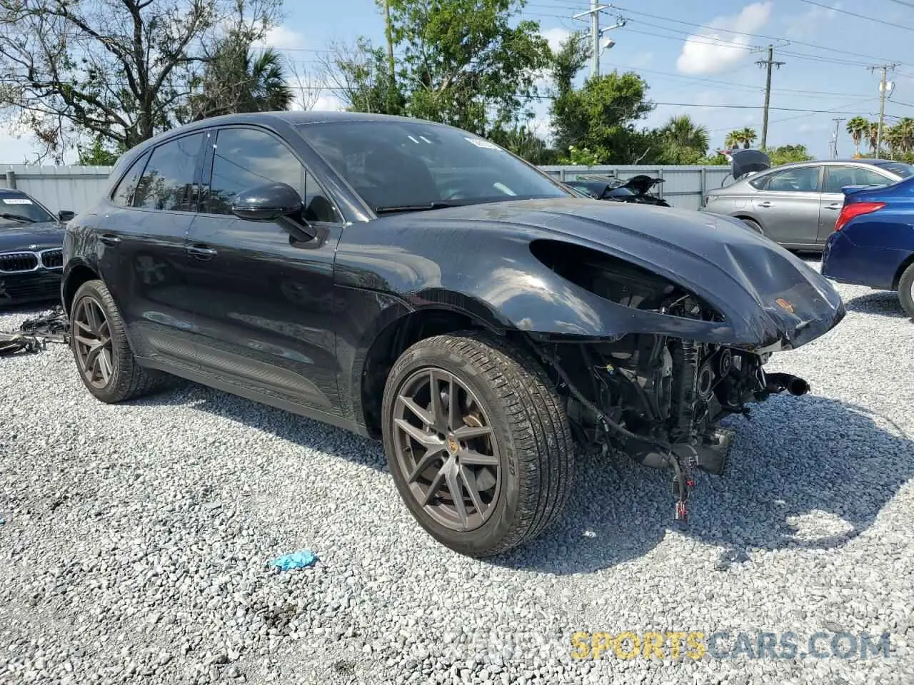 4 Photograph of a damaged car WP1AA2A56NLB09932 PORSCHE MACAN 2022