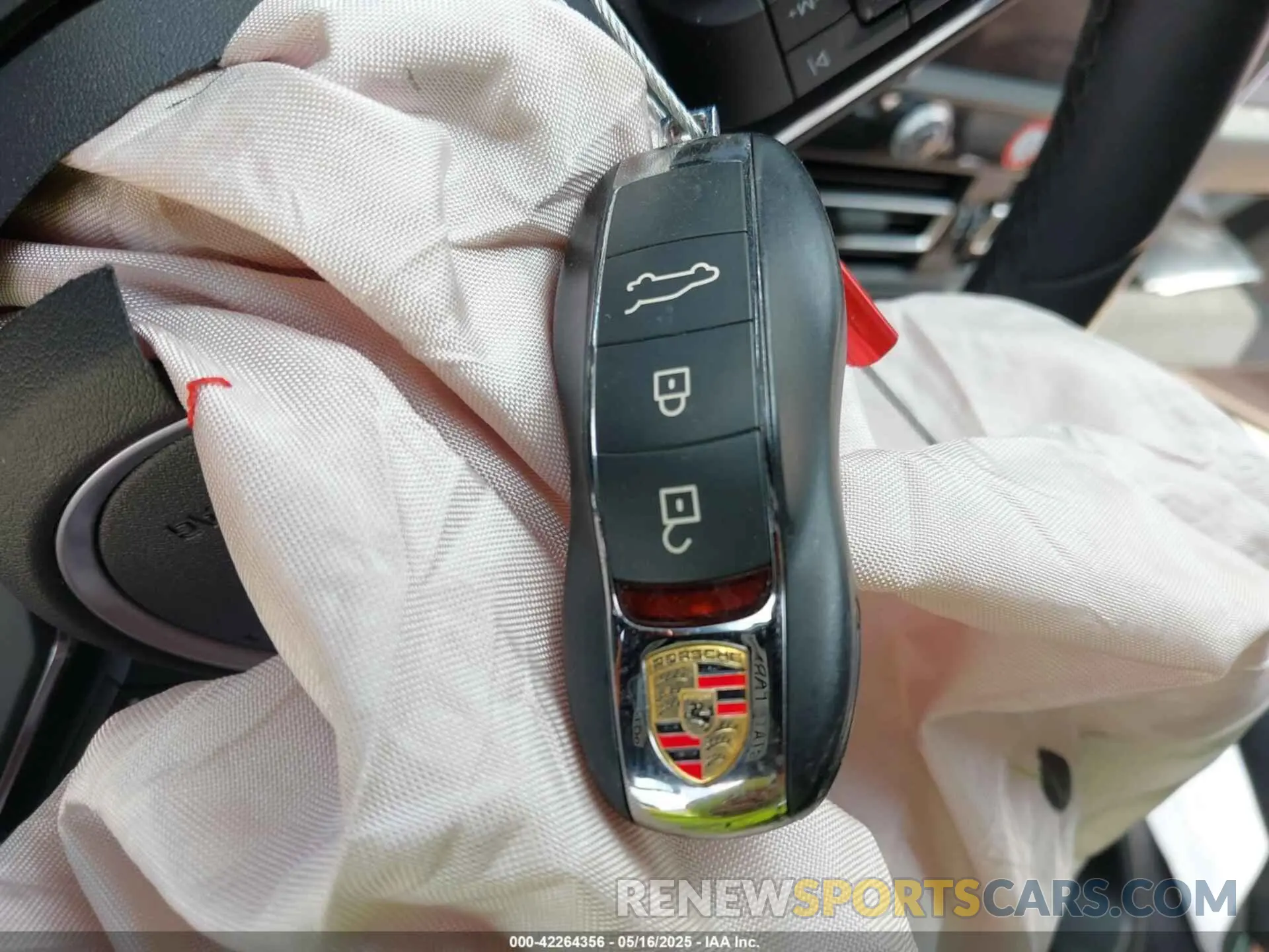 11 Photograph of a damaged car WP1AA2A56NLB11535 PORSCHE MACAN 2022