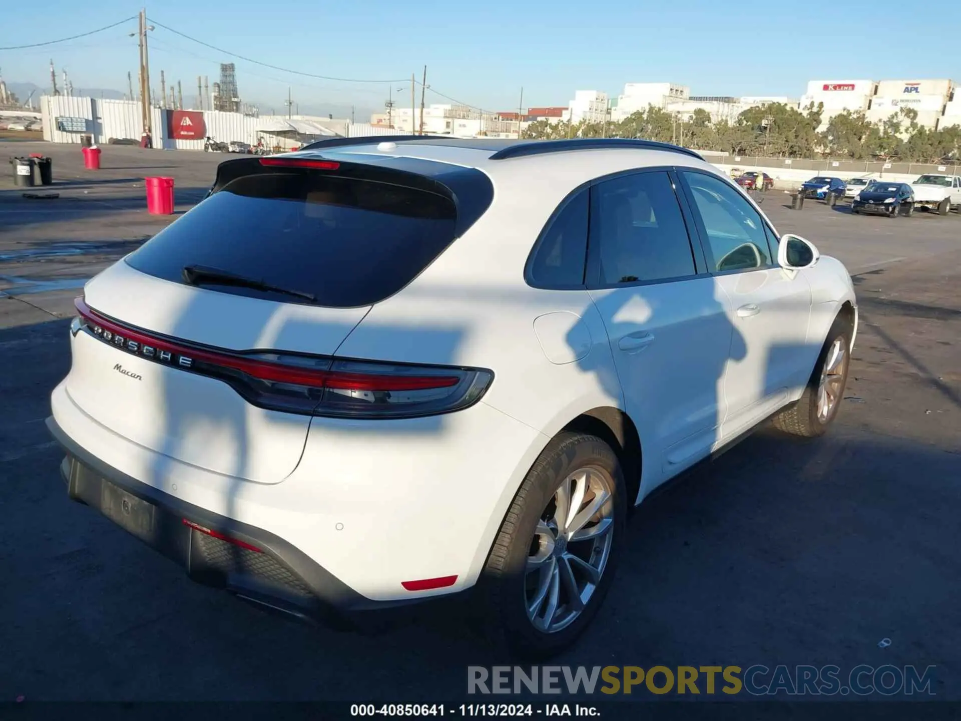 4 Photograph of a damaged car WP1AA2A5XNLB07407 PORSCHE MACAN 2022