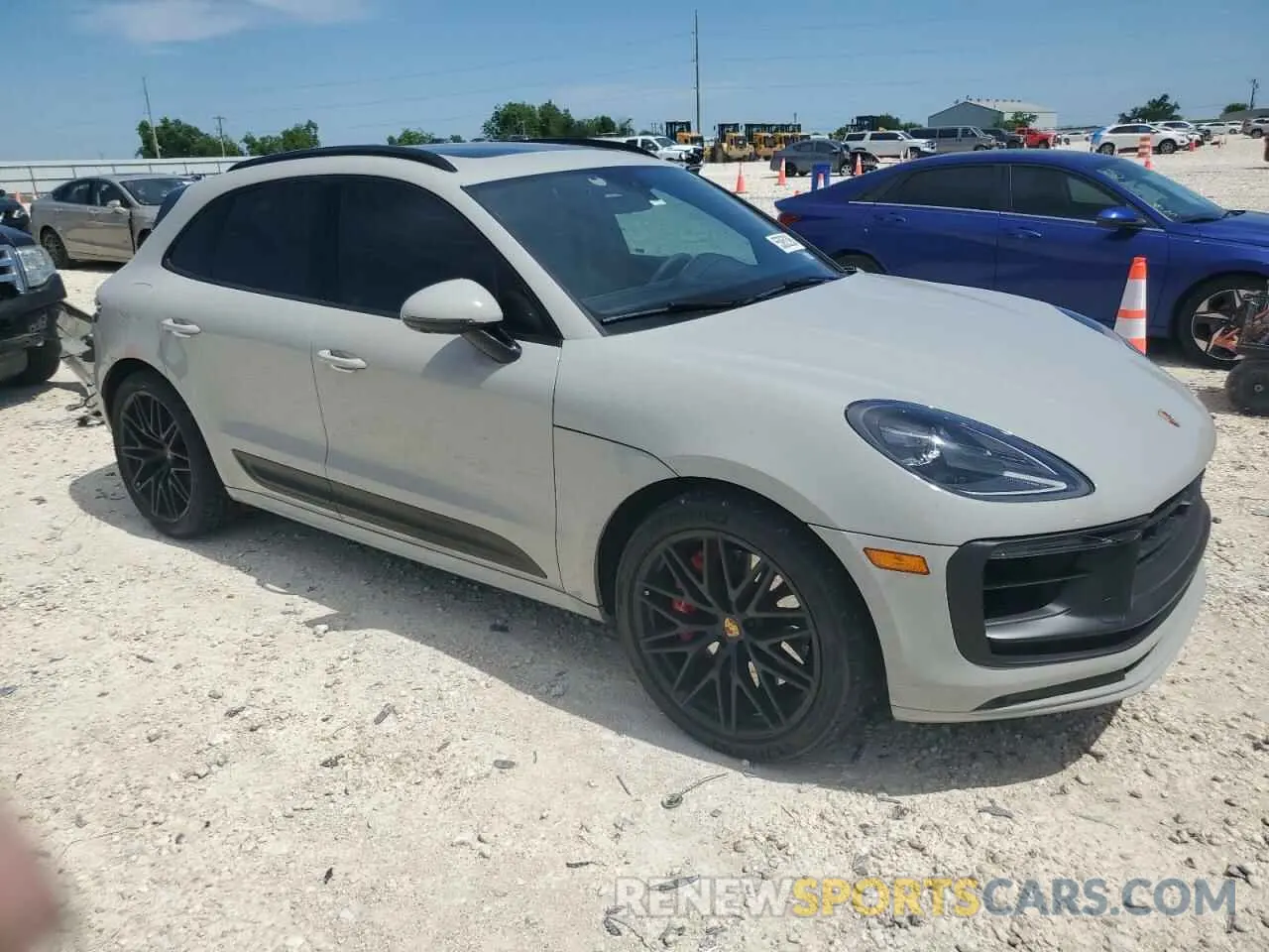4 Photograph of a damaged car WP1AF2A56NLB31575 PORSCHE MACAN 2022