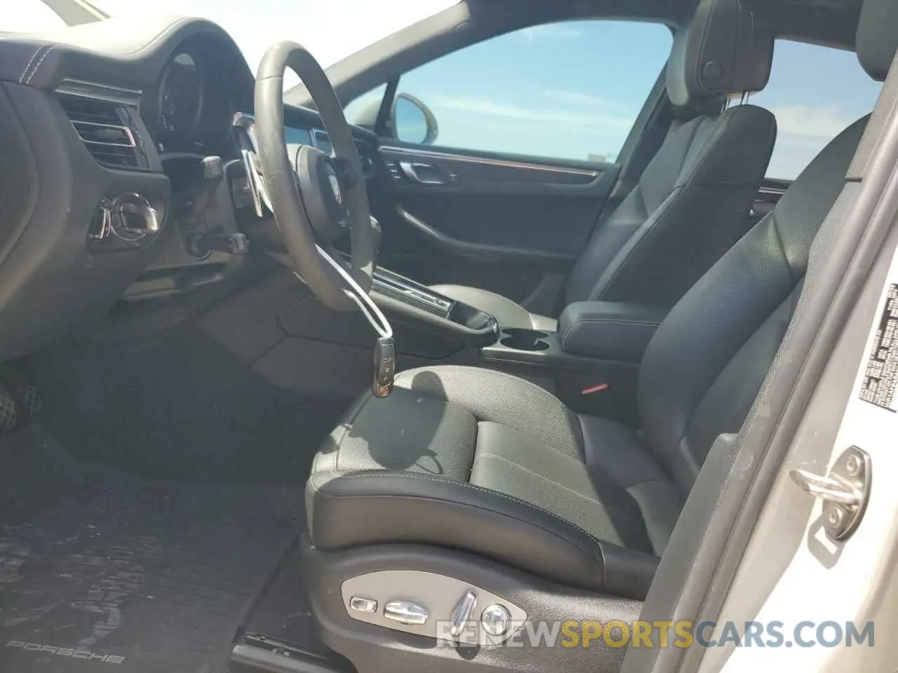 7 Photograph of a damaged car WP1AF2A56NLB31575 PORSCHE MACAN 2022