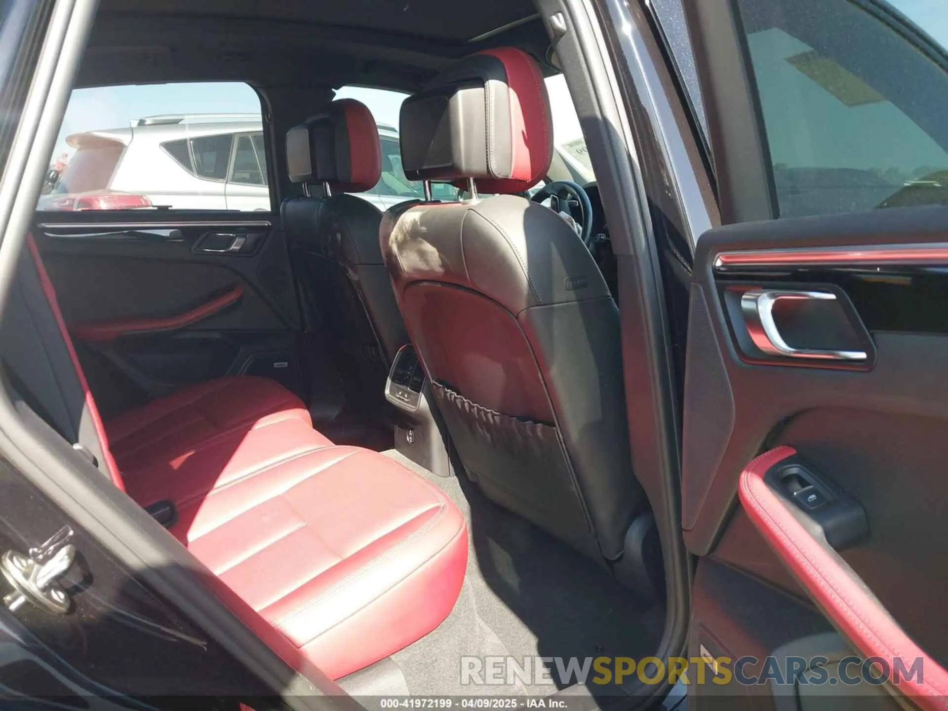 8 Фотография поврежденного автомобиля WP1AG2A52NLB23793 PORSCHE MACAN 2022