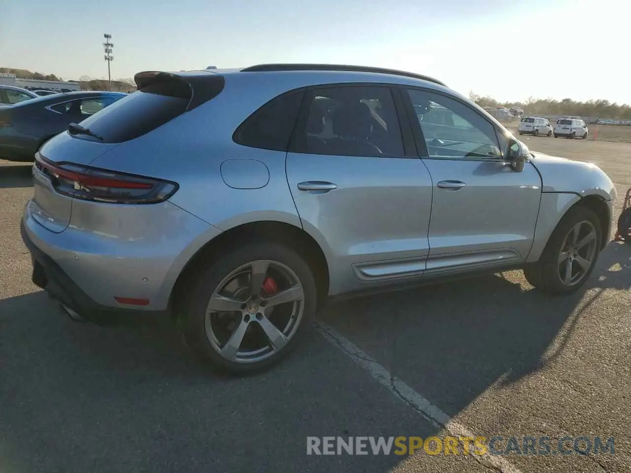 3 Photograph of a damaged car WP1AG2A56NLB24641 PORSCHE MACAN 2022