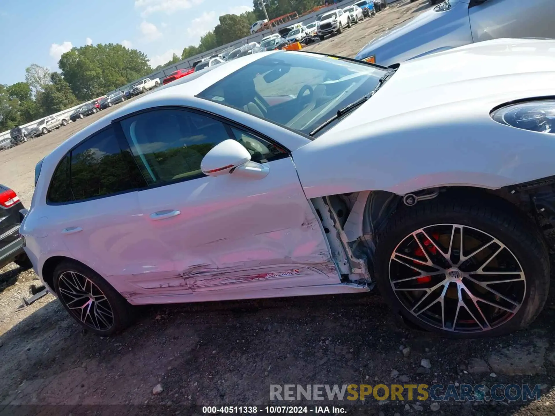 14 Photograph of a damaged car WP1AG2A58NLB21014 PORSCHE MACAN 2022