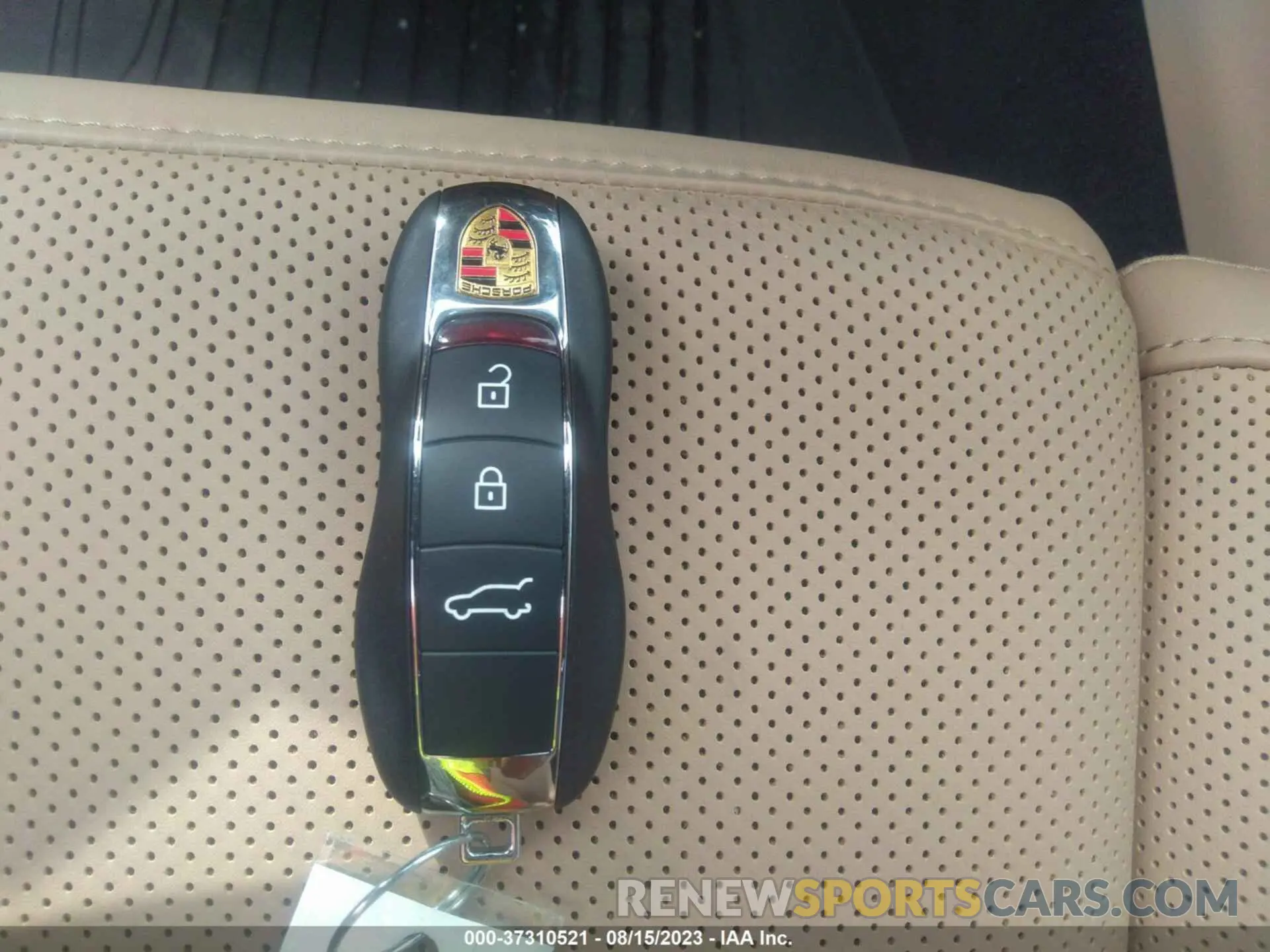 11 Photograph of a damaged car WP1AG2A59NLB24102 PORSCHE MACAN 2022