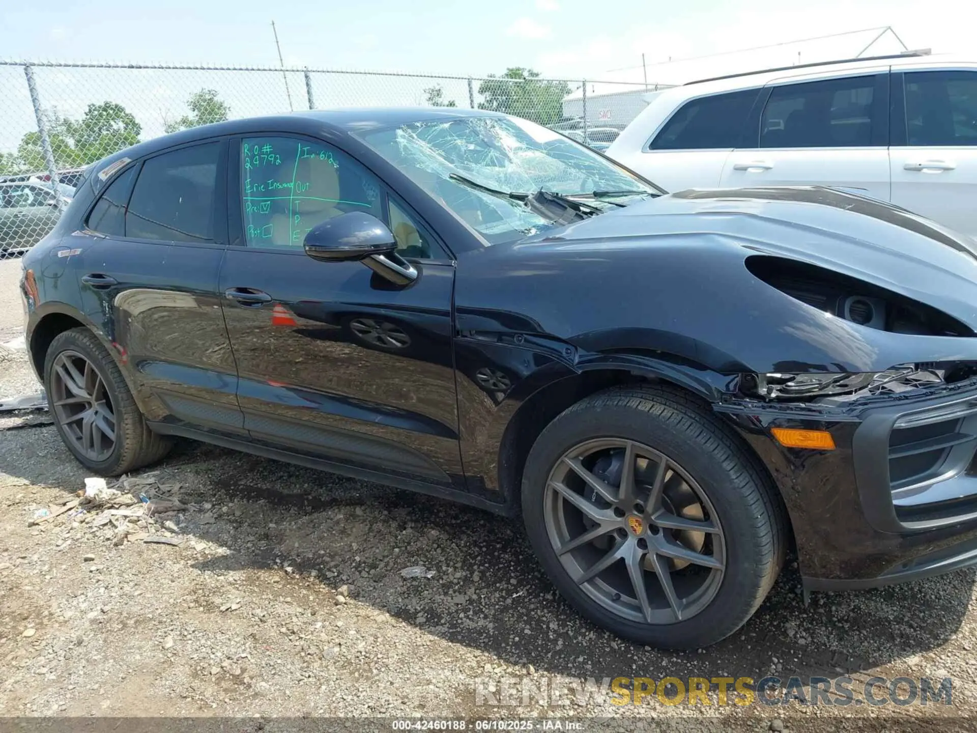 14 Фотография поврежденного автомобиля WP1AA2A56PLB03471 PORSCHE MACAN 2023