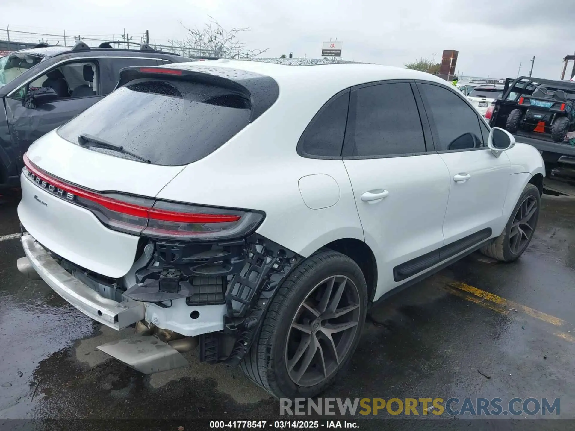 4 Фотография поврежденного автомобиля WP1AA2A56PLB17385 PORSCHE MACAN 2023