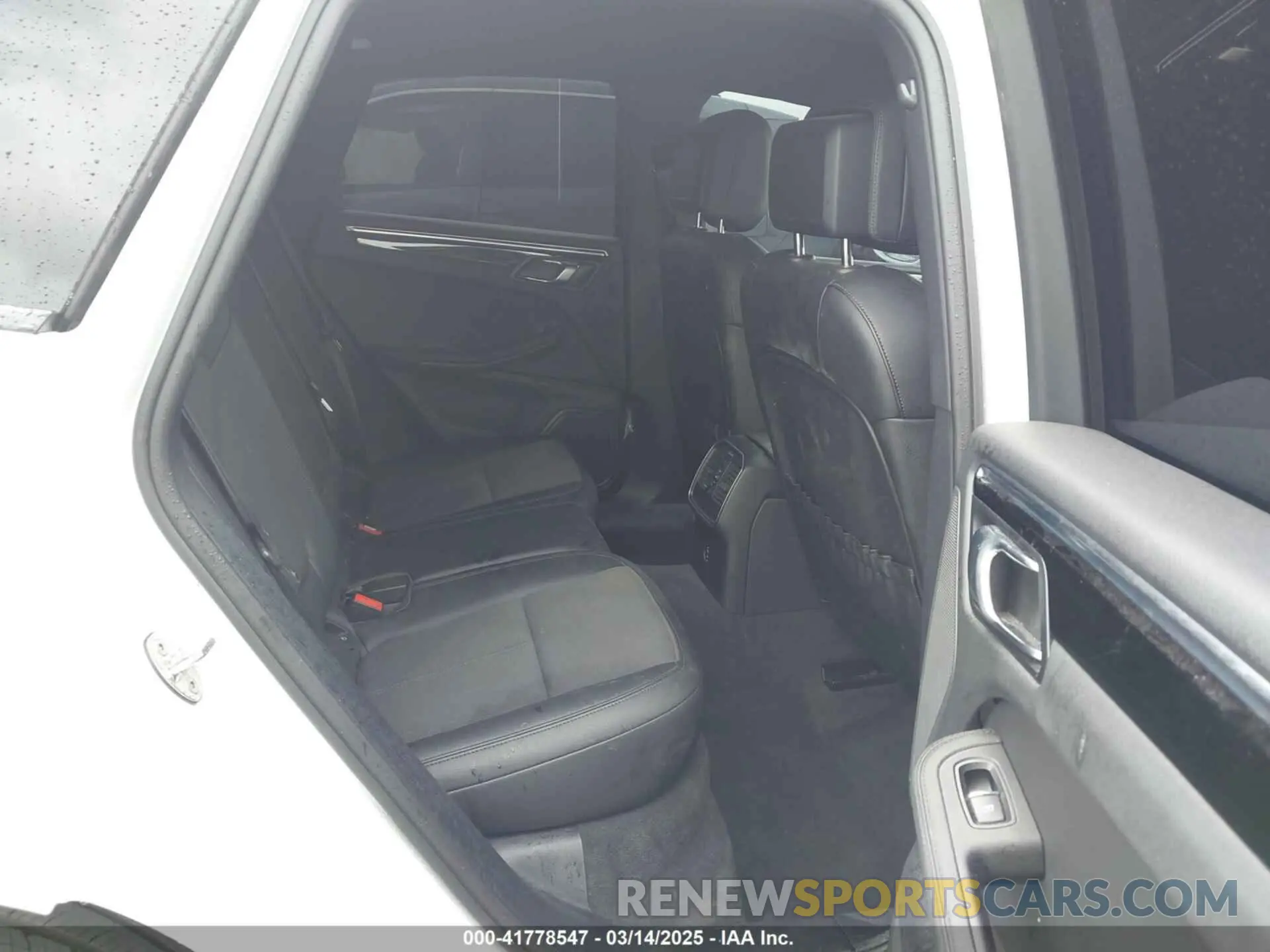 8 Фотография поврежденного автомобиля WP1AA2A56PLB17385 PORSCHE MACAN 2023
