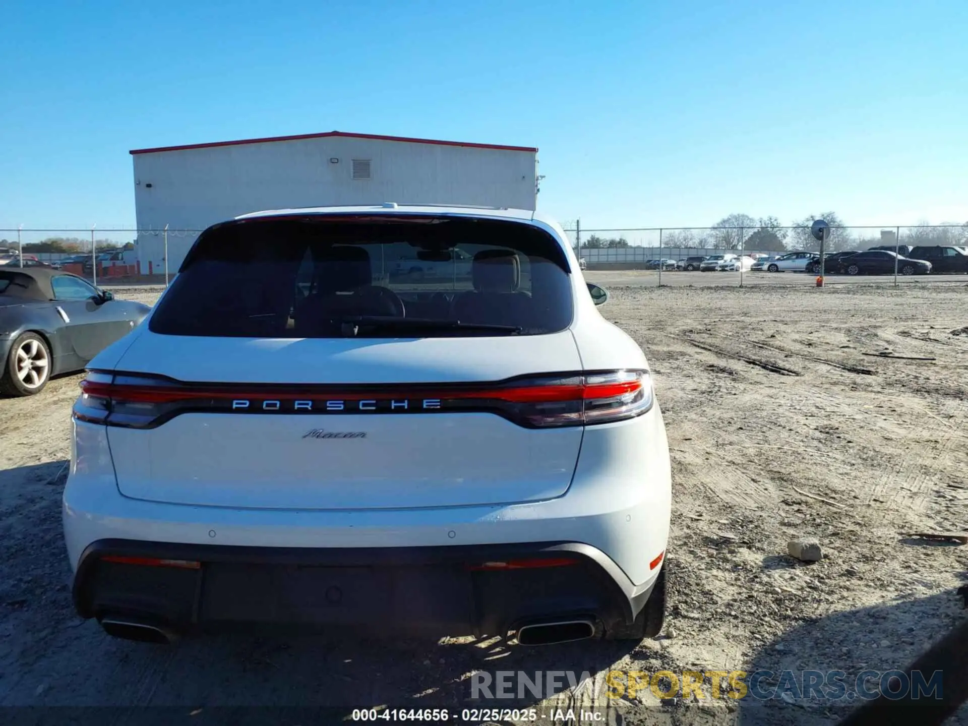 17 Фотография поврежденного автомобиля WP1AA2A58PLB05187 PORSCHE MACAN 2023
